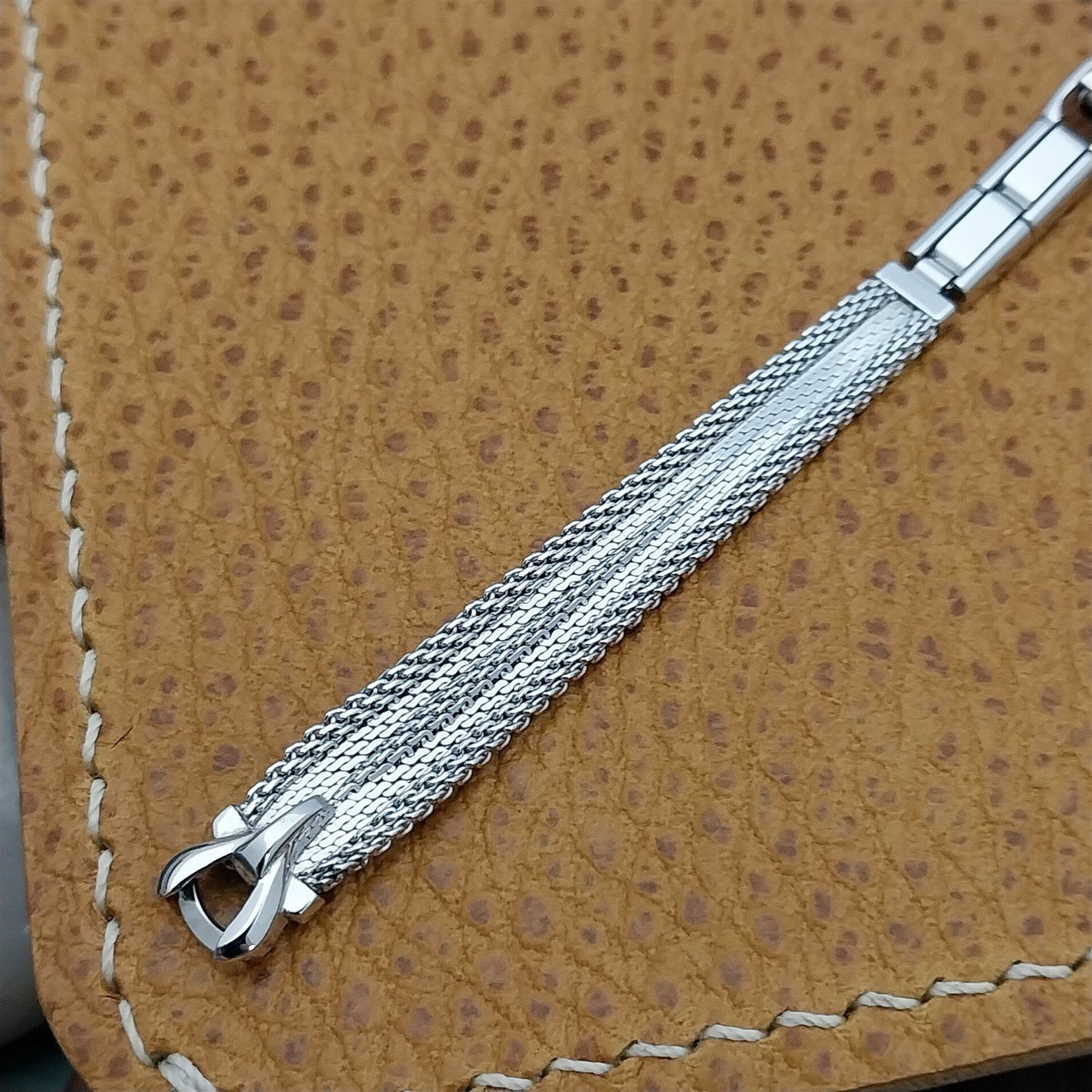 Vintage White Gold-Filled Mesh Cocktail Watch Bracelet nos 1960s-1970s Speidel