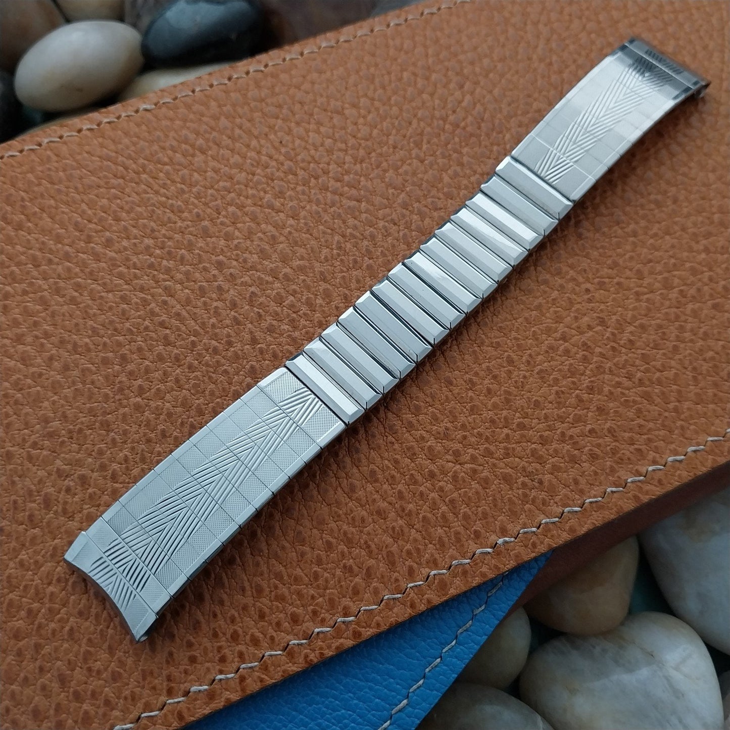 11/16" 17.2mm Umat Stainless Steel Classic Unused nos 1970s Vintage Watch Band