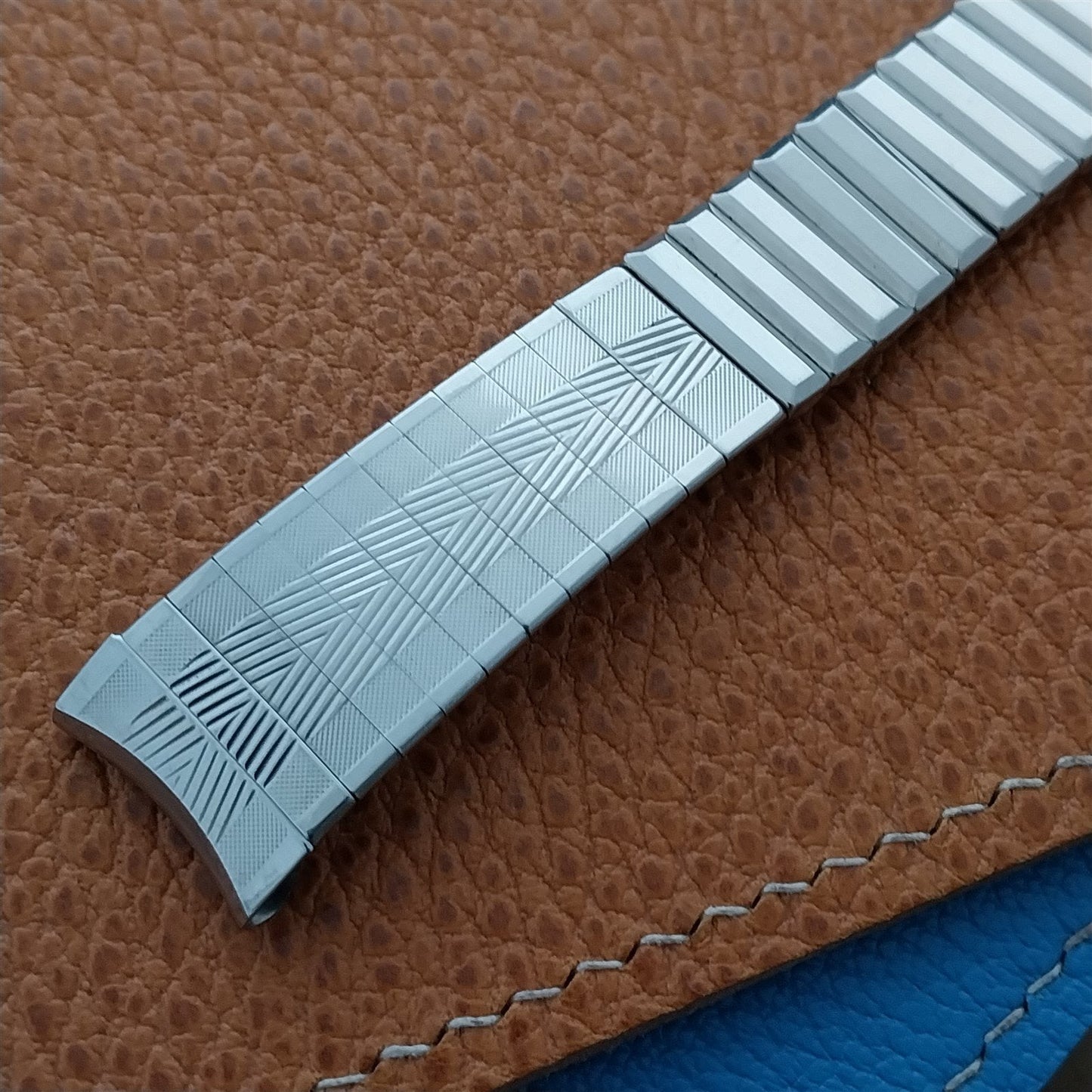 11/16" 17.2mm Umat Stainless Steel Classic Unused nos 1970s Vintage Watch Band