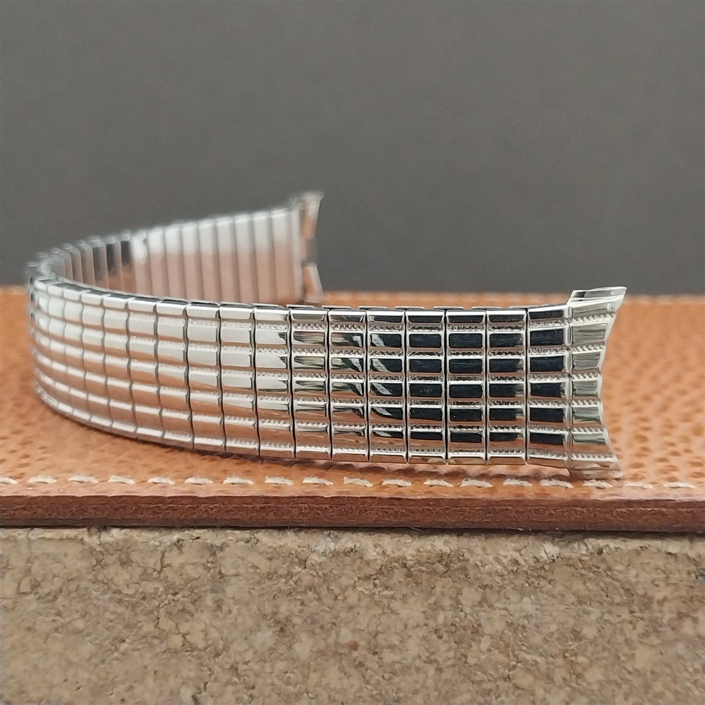 19mm 18mm Stainless Speidel Tribune Twistoflex Unused 1970s Vintage Watch Band