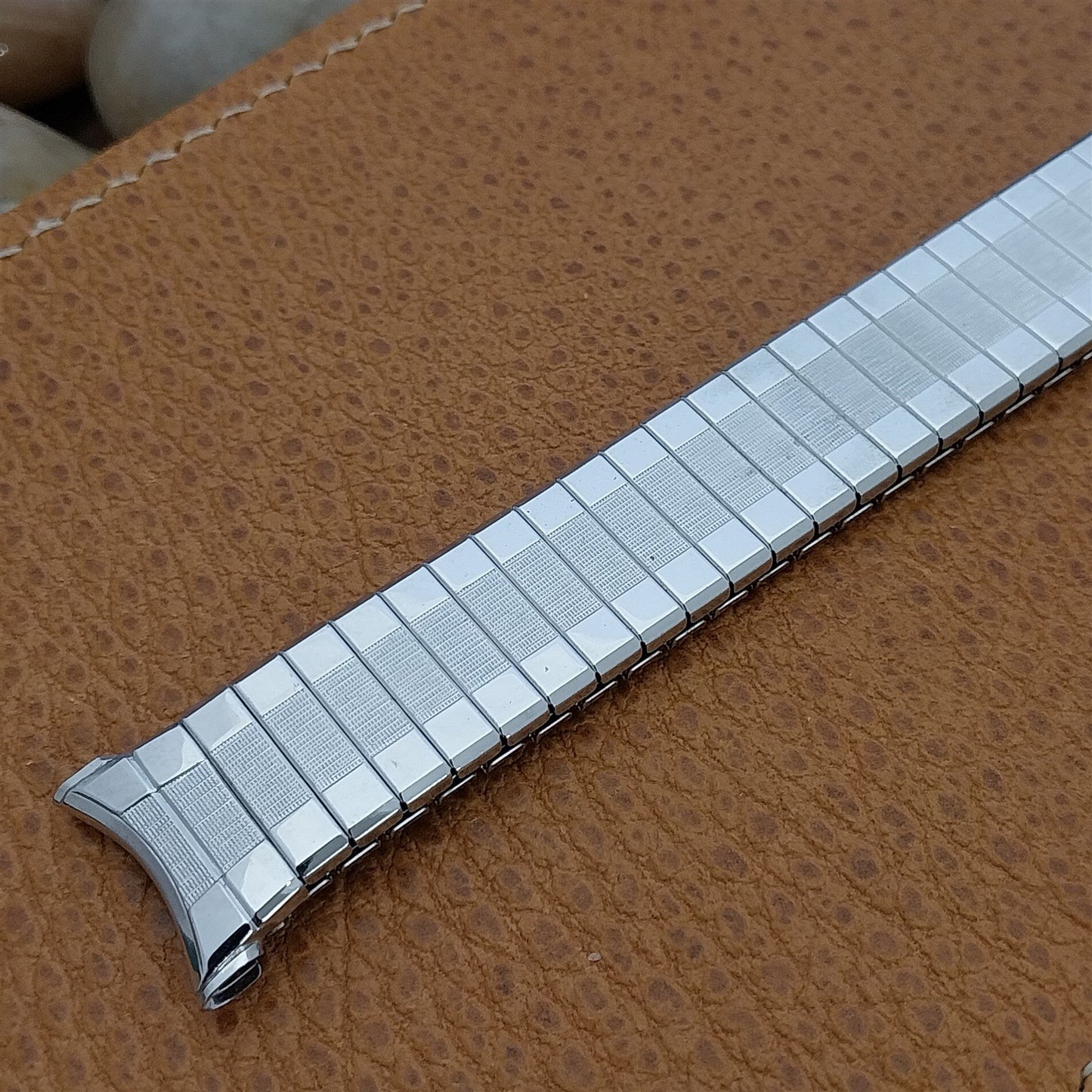 19mm 18mm Long White Gold-Filled 19mm Cobra Speidel nos 1970s Vintage Watch Band