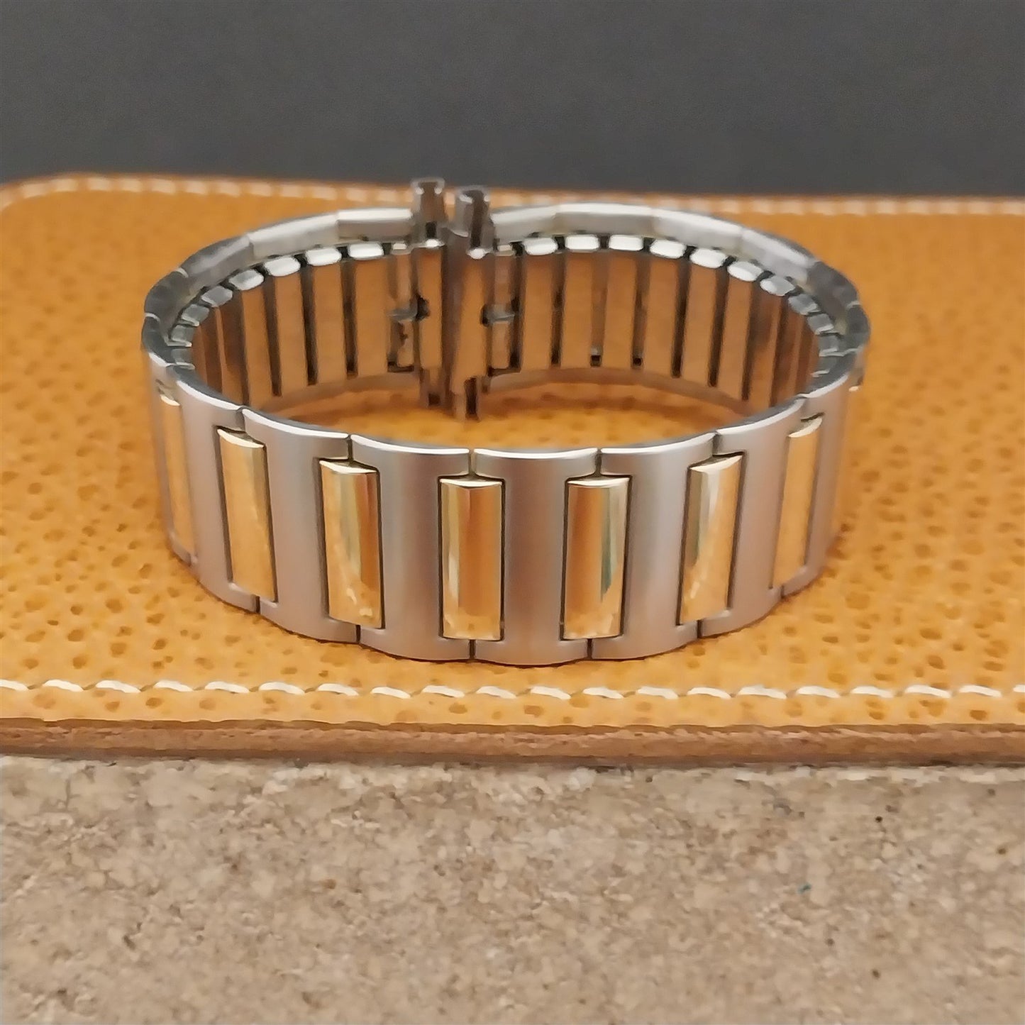 Speidel USA Wide Stainless Steel & Gold Long Expansion Unused Vintage Watch Band