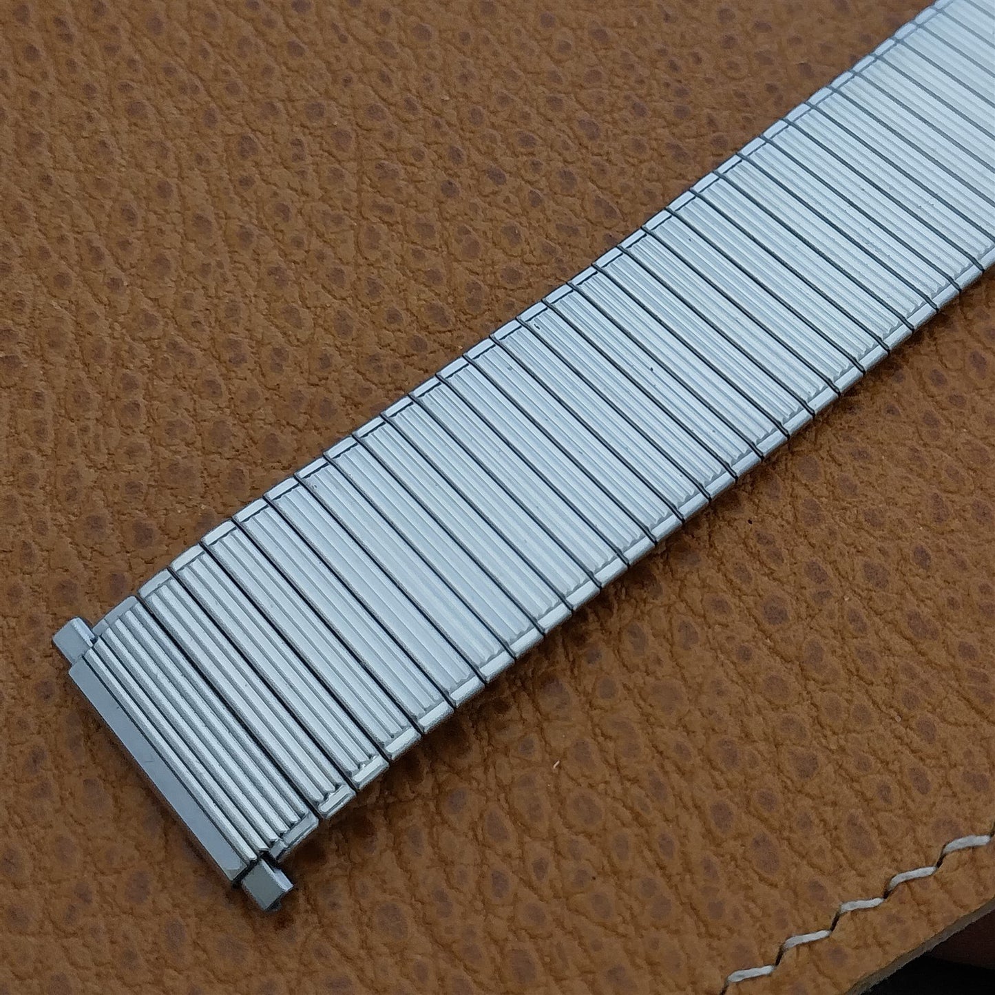 Long Speidel USA Wide Stainless Steel Expansion nos Vintage Watch Band 22mm 20mm