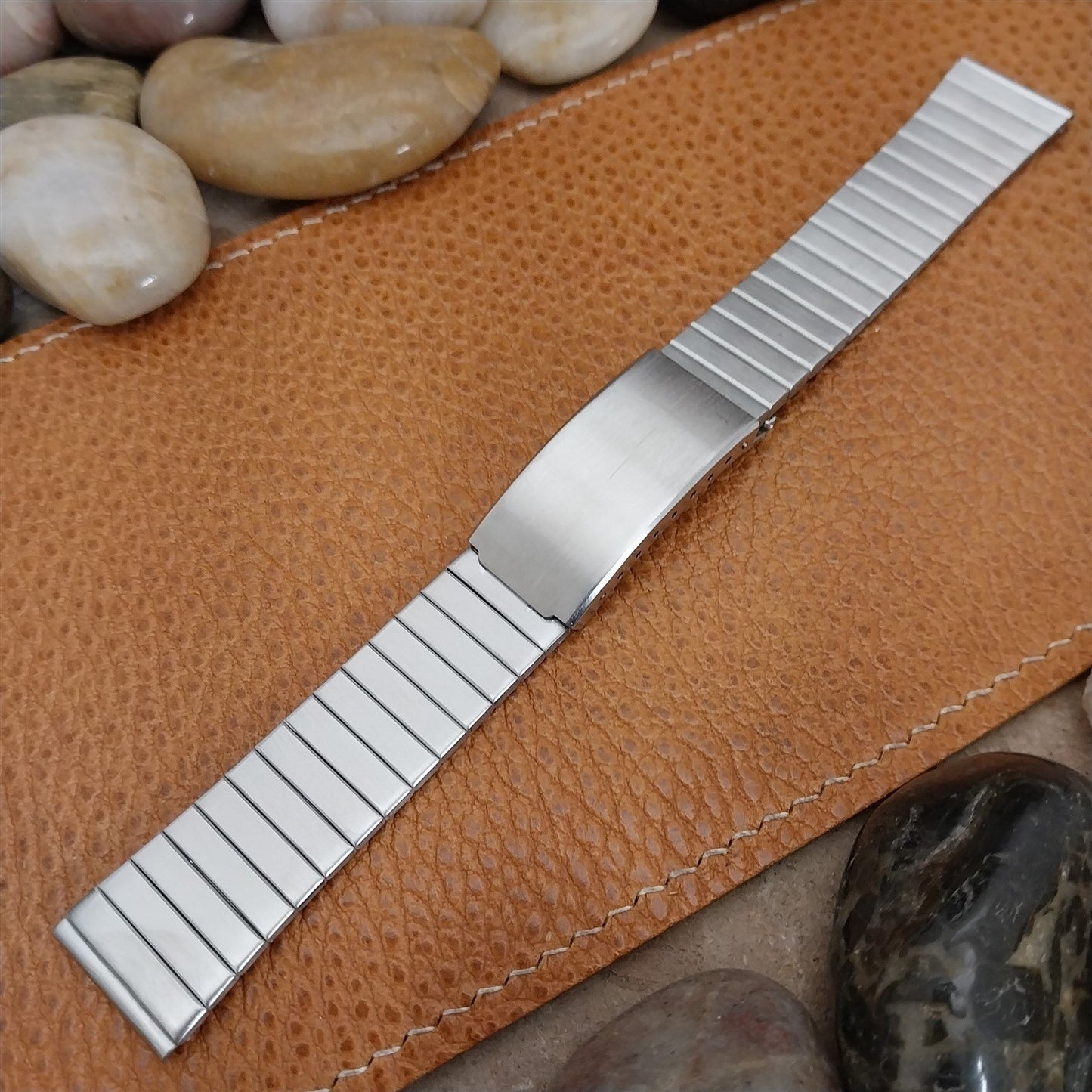 Vintage 18mm Stainless Steel Straight-End Classic 1970s nos Unused Watch Band