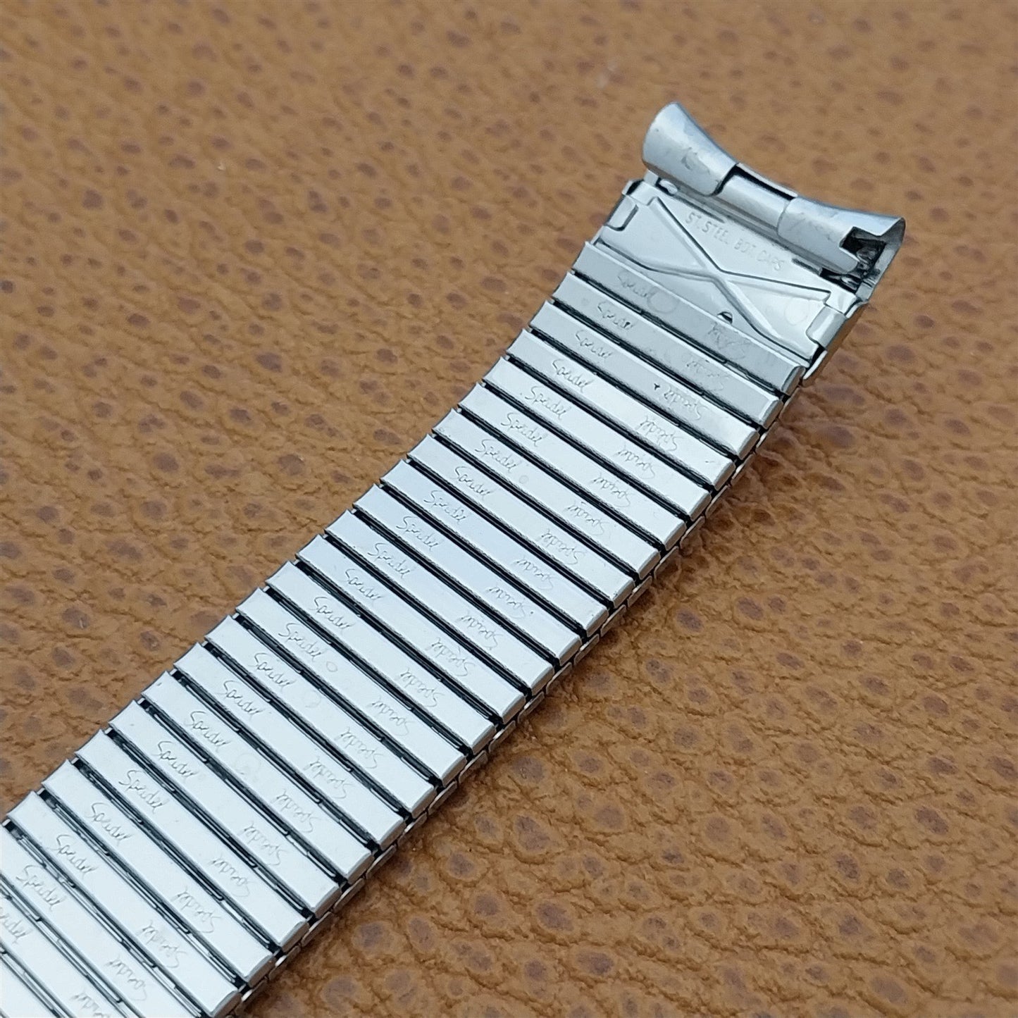 17.2mm Stainless Steel Speidel Thinline nos 1970s Vintage Watch Band