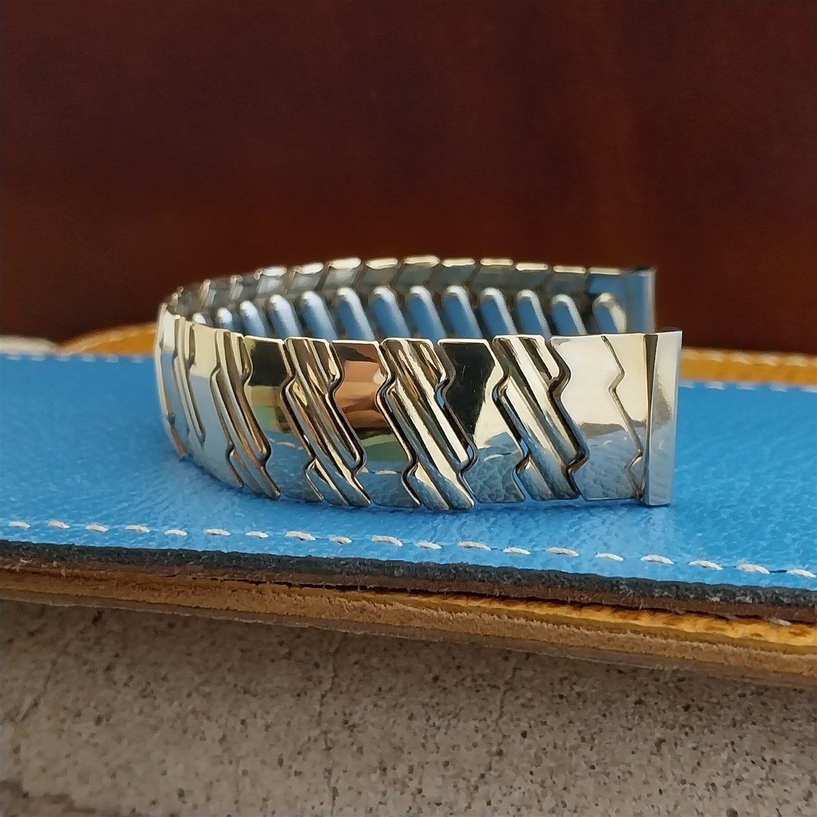 1940s 12k Gold-Filled Tex-Twist 5/8" Classic Stretch Unused Vintage Watch Band