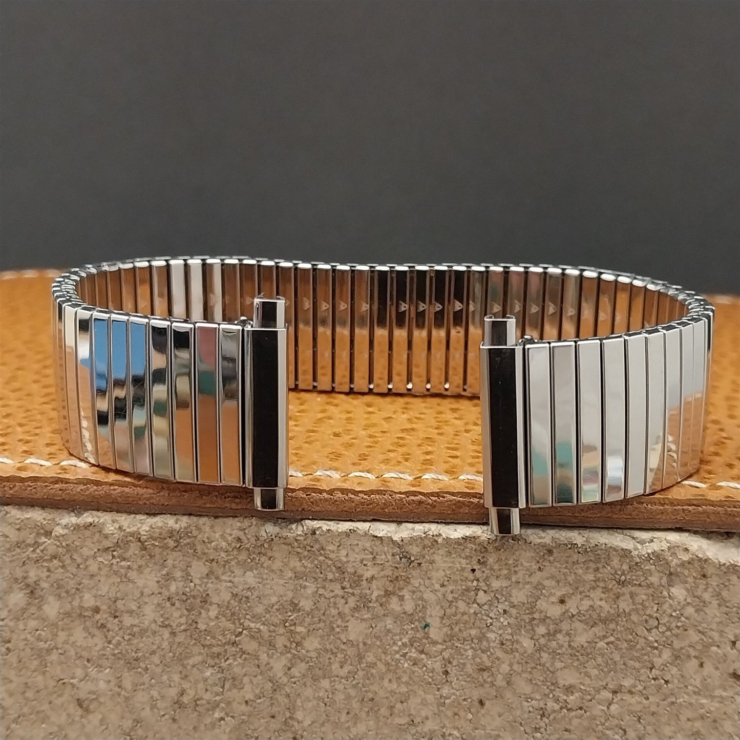 JB Champion Slim 22mm Stainless Steel Expansion Unused 1970s Vintage Watch Band