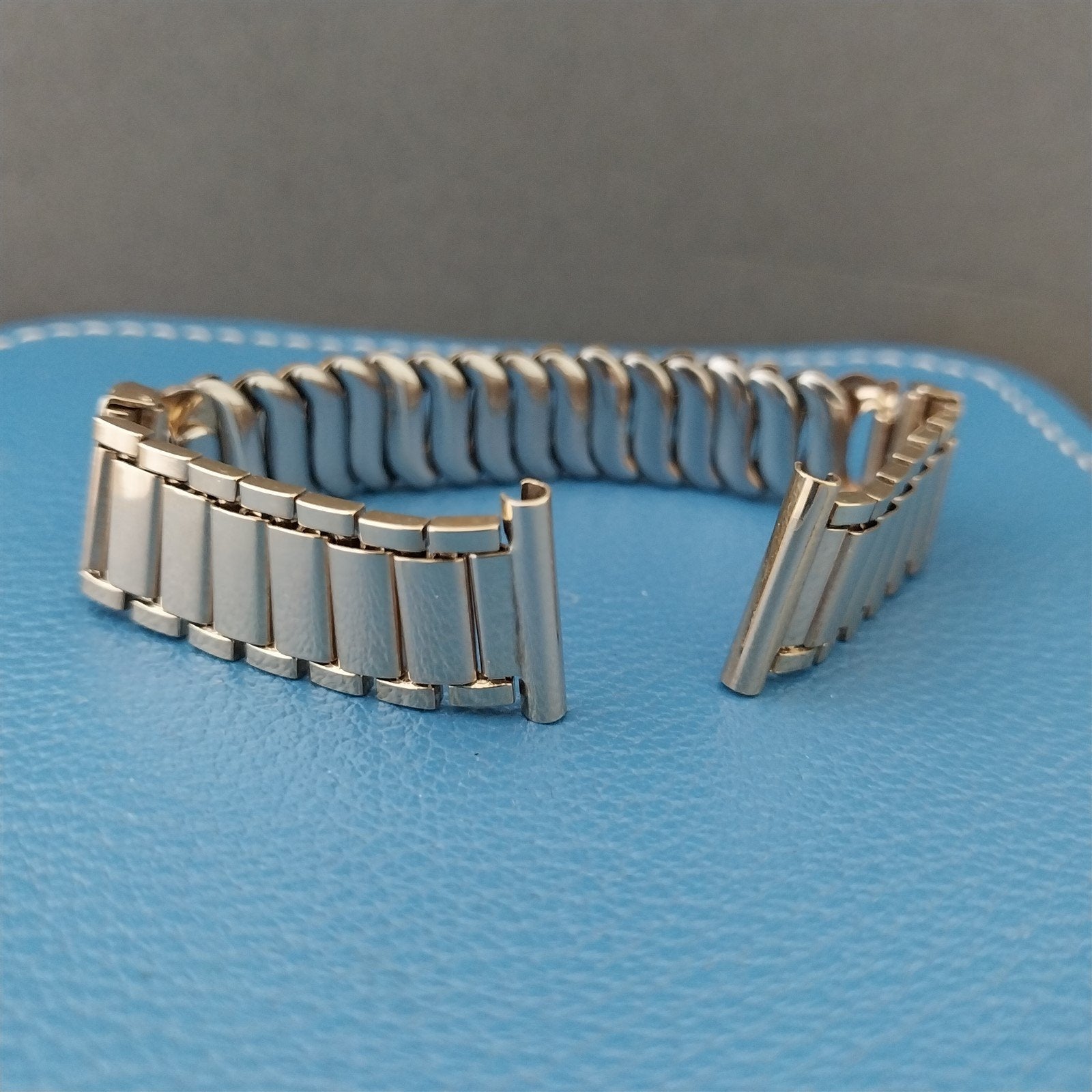 5/8" 1940s Gold-Filled Brick Link Expansion Kestenmade nos Vintage Watch Band