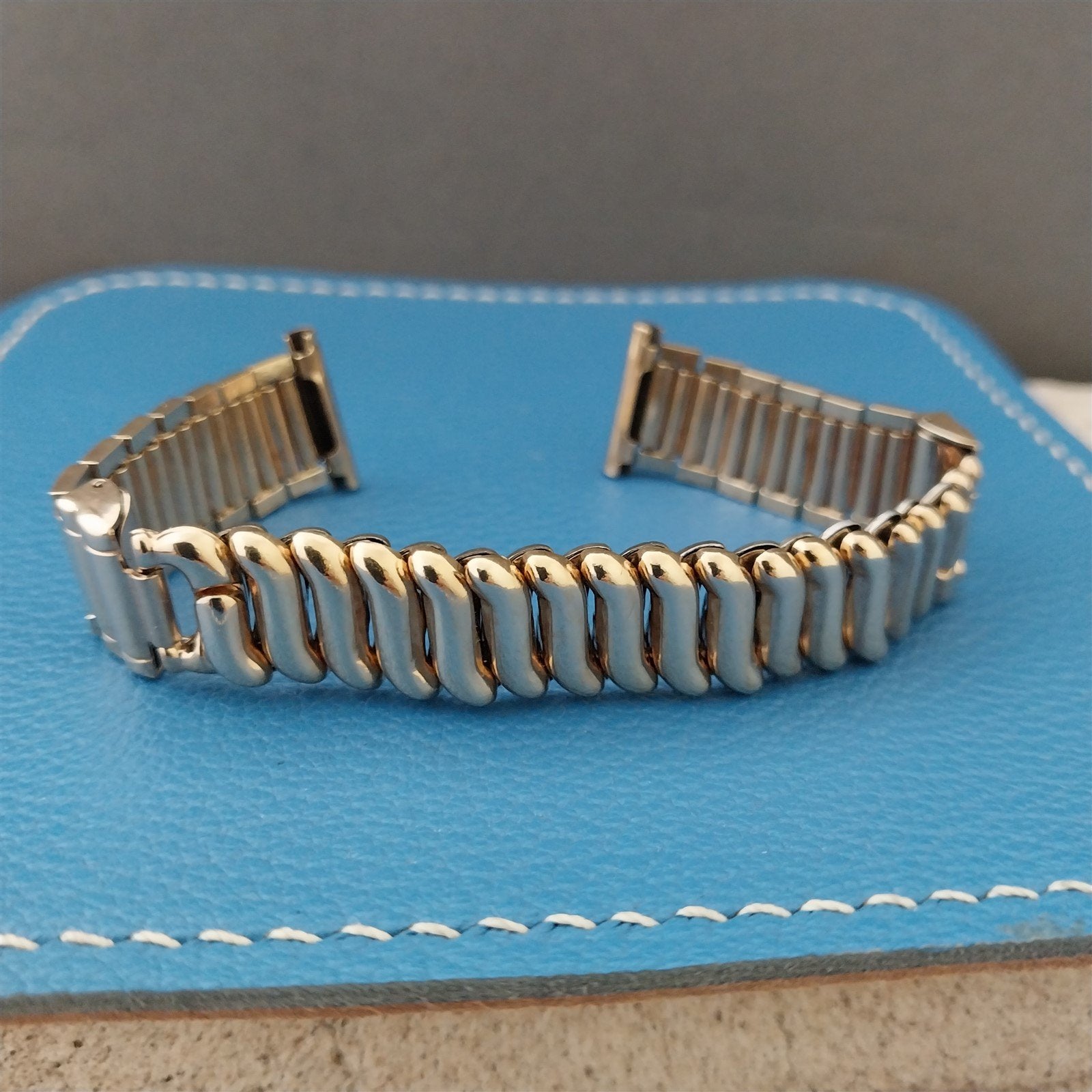 5/8" 1940s Gold-Filled Brick Link Expansion Kestenmade nos Vintage Watch Band