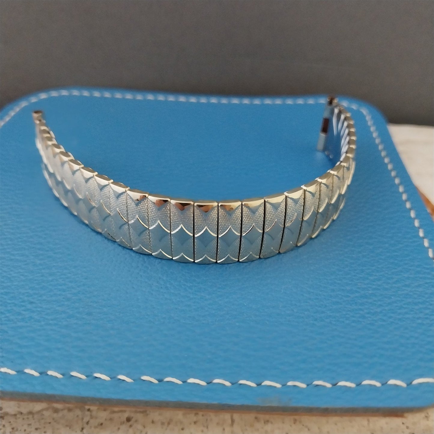 Vintage Foster 10k Gold-Filled 5/8" Classic 1950s Scissor-Expansion Watch Band