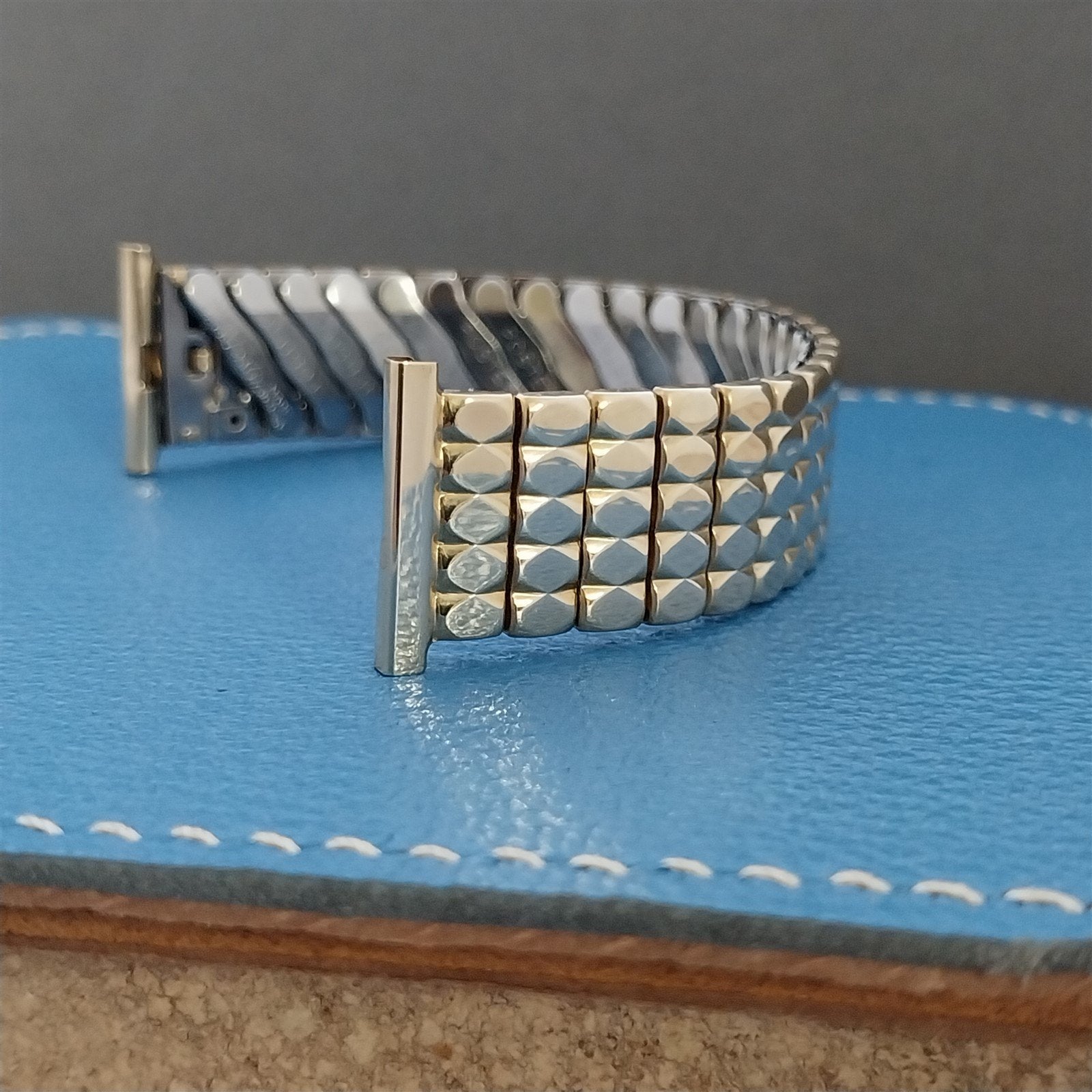 Foster USA 10k Gold-Filled Short 1950s Scissor-Expansion Vintage Watch Band