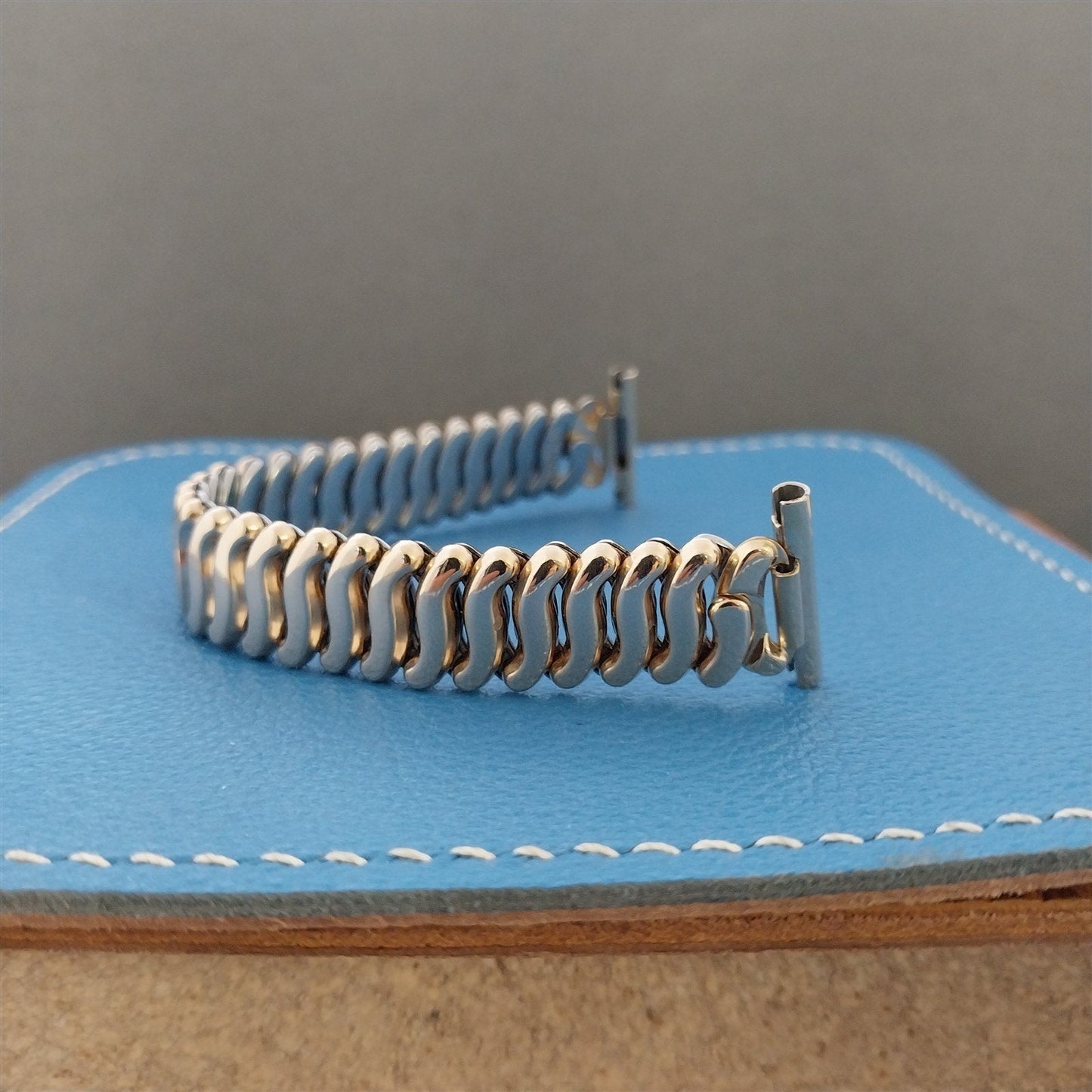 Vintage 1940s 12k Gold-Filled Overhand Stretch 19mm 18mm 16mm Unused Watch Band