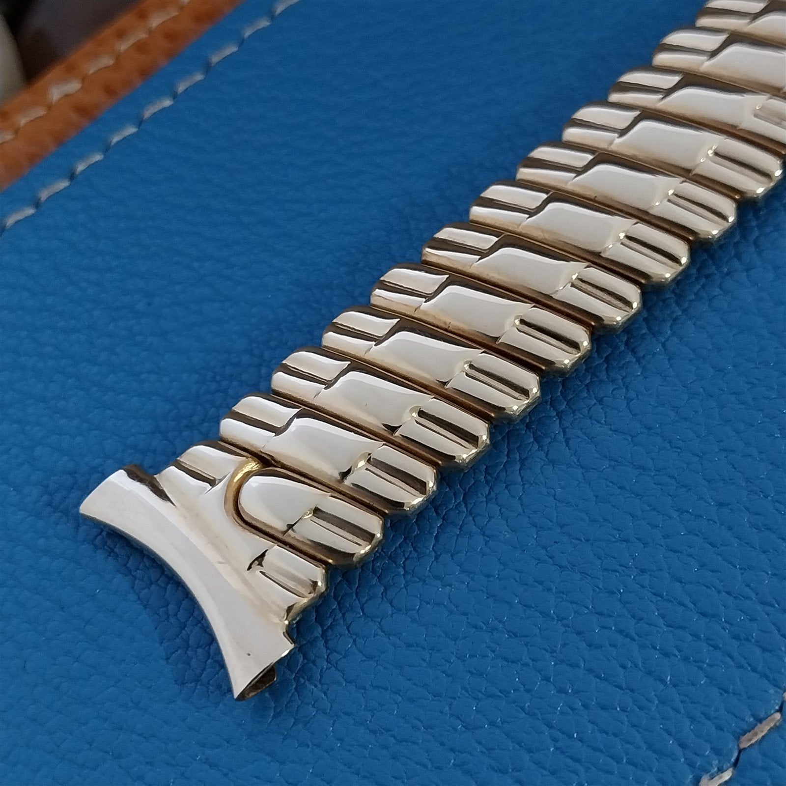 Vintage Foster 10k Gold-Filled 1950s Scissor-Expansion Short Classic Watch Band