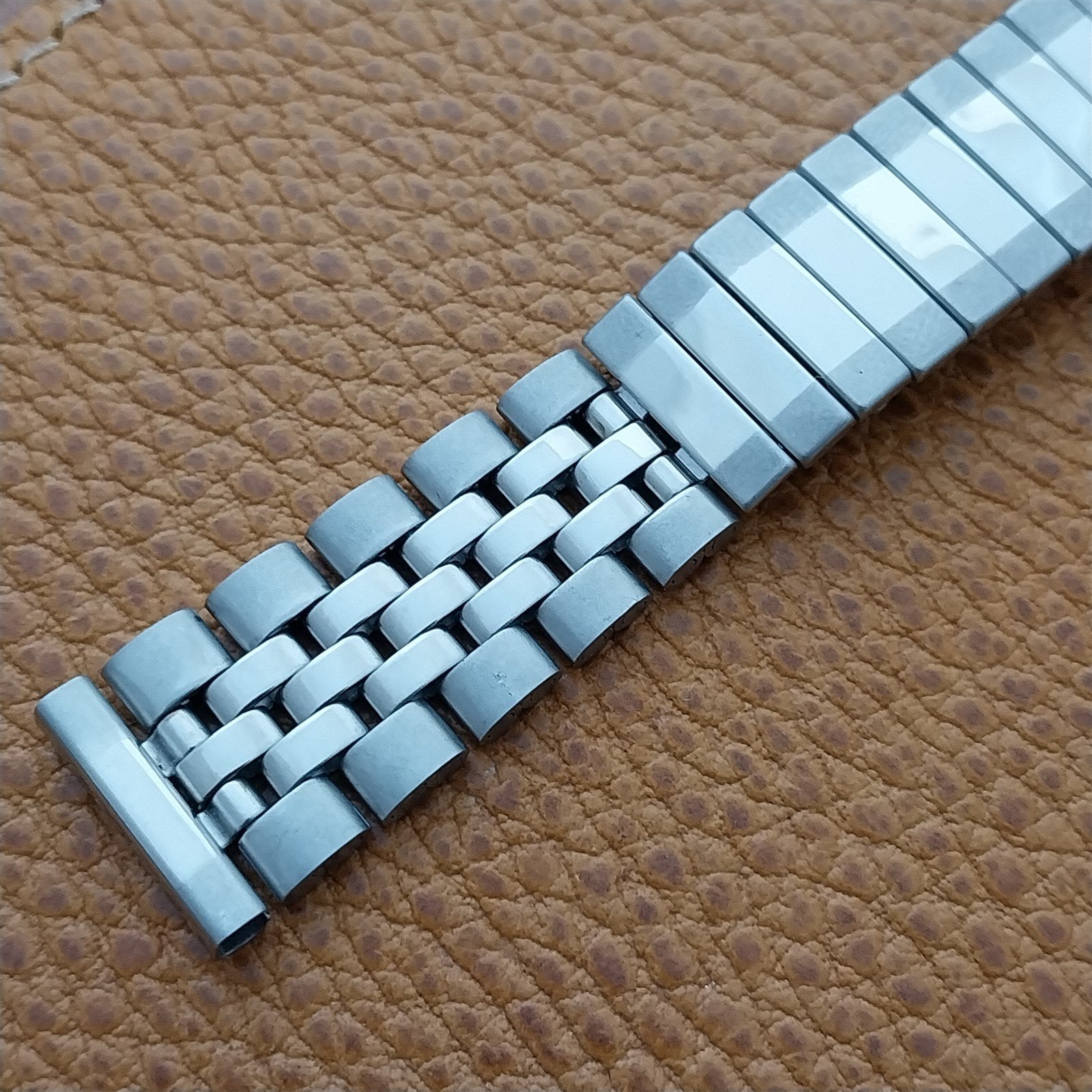 17.2mm Stainless Steel Classic Stretch Unused 1970s Vintage Watch Band