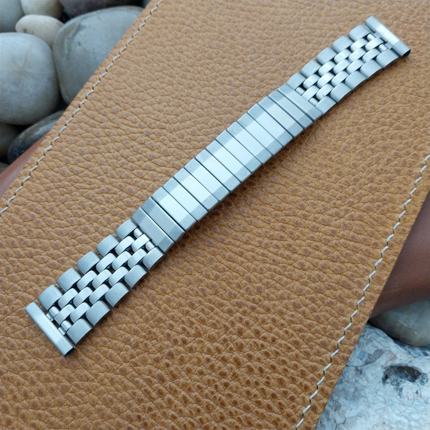 17.2mm Stainless Steel Classic Stretch Unused 1970s Vintage Watch Band