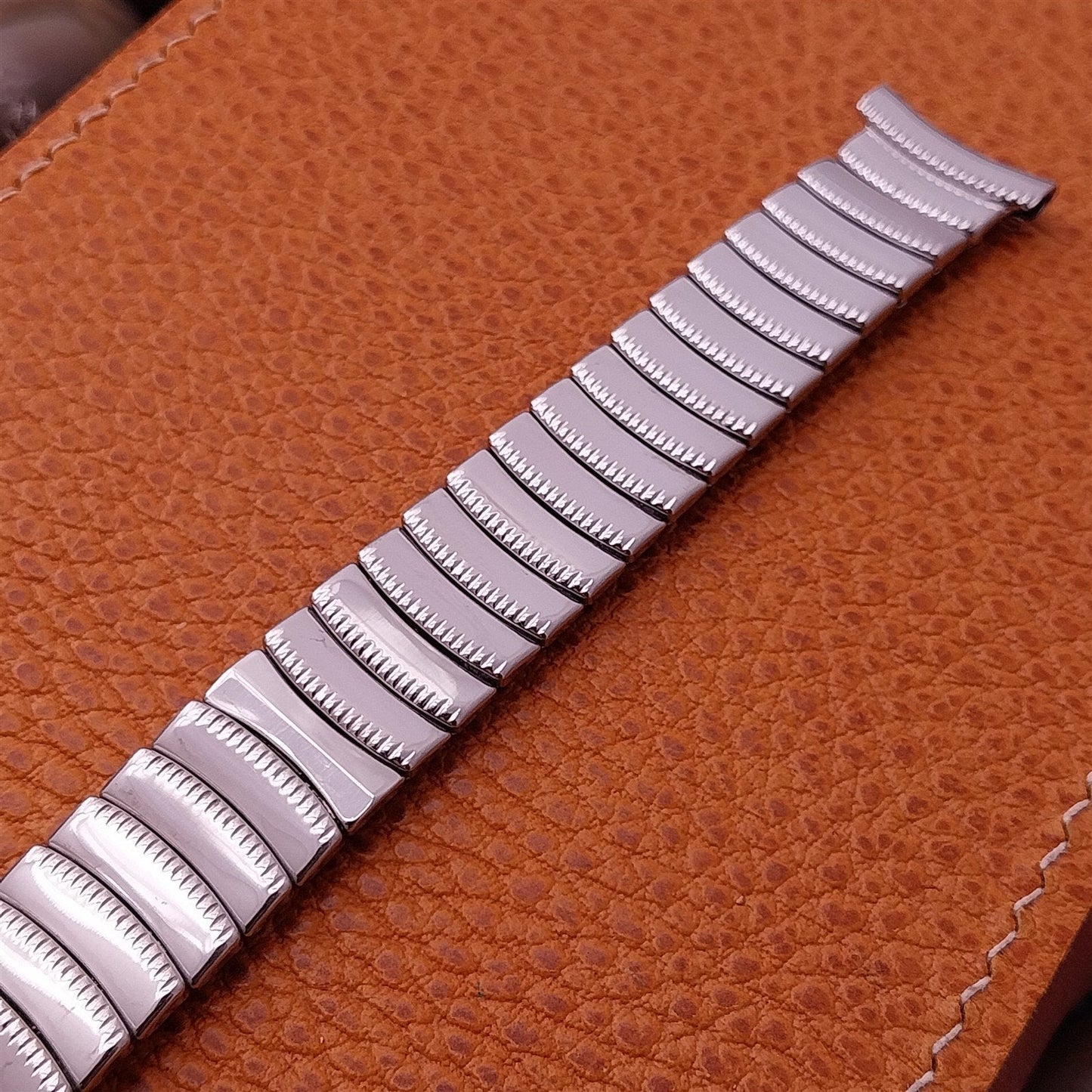 Stainless Steel Scissor-Expansion Long nos Foster USA 1950s Vintage Watch Band