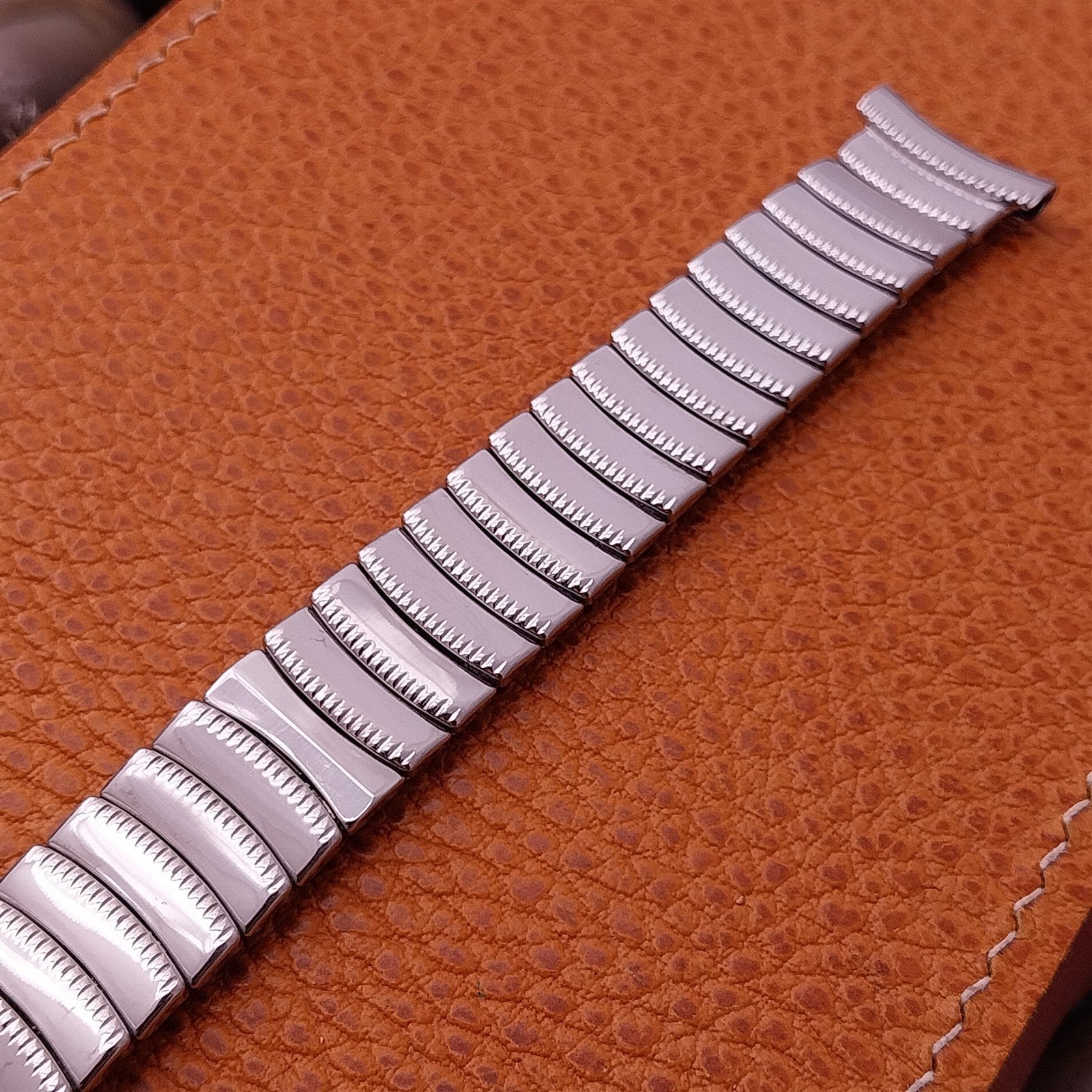 Stainless Steel Scissor-Expansion Long nos Foster USA 1950s Vintage Watch Band