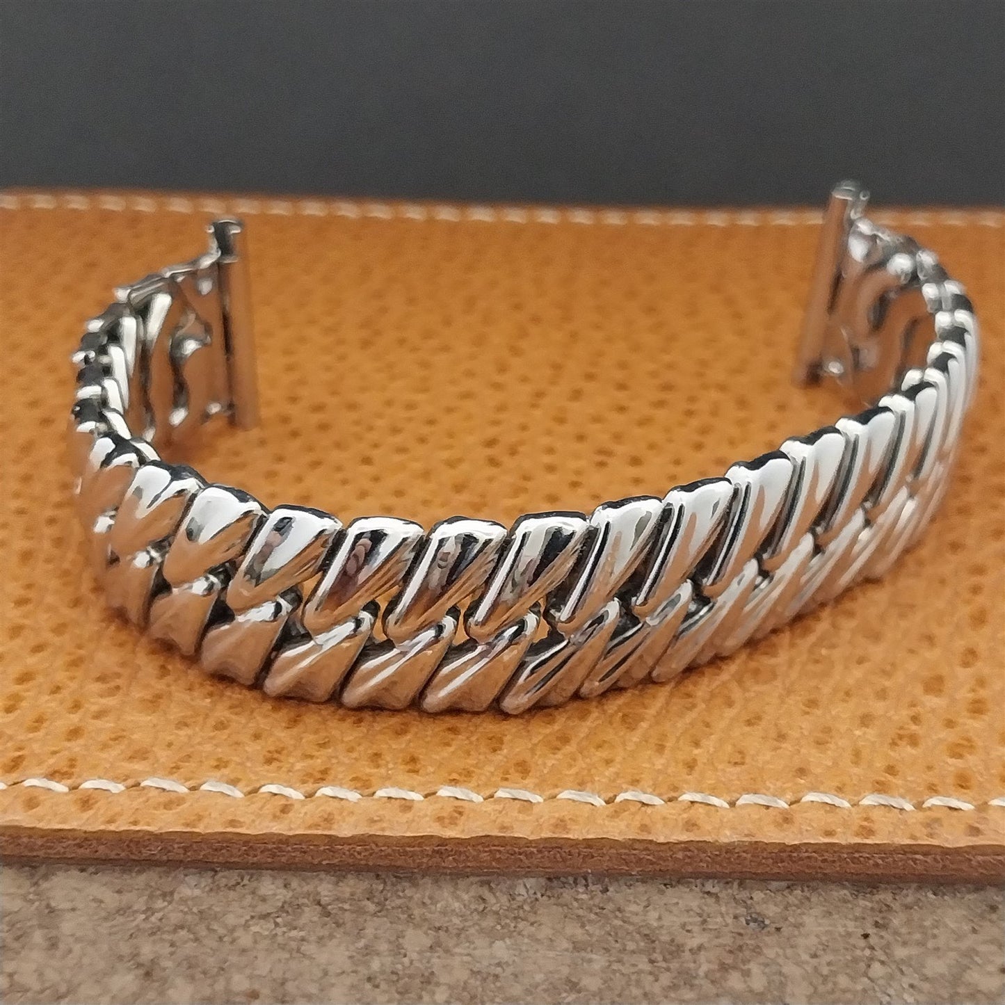 1940s Vintage Bretton 19mm 18mm 16mm Stainless Steel Stretch Unused Watch Band