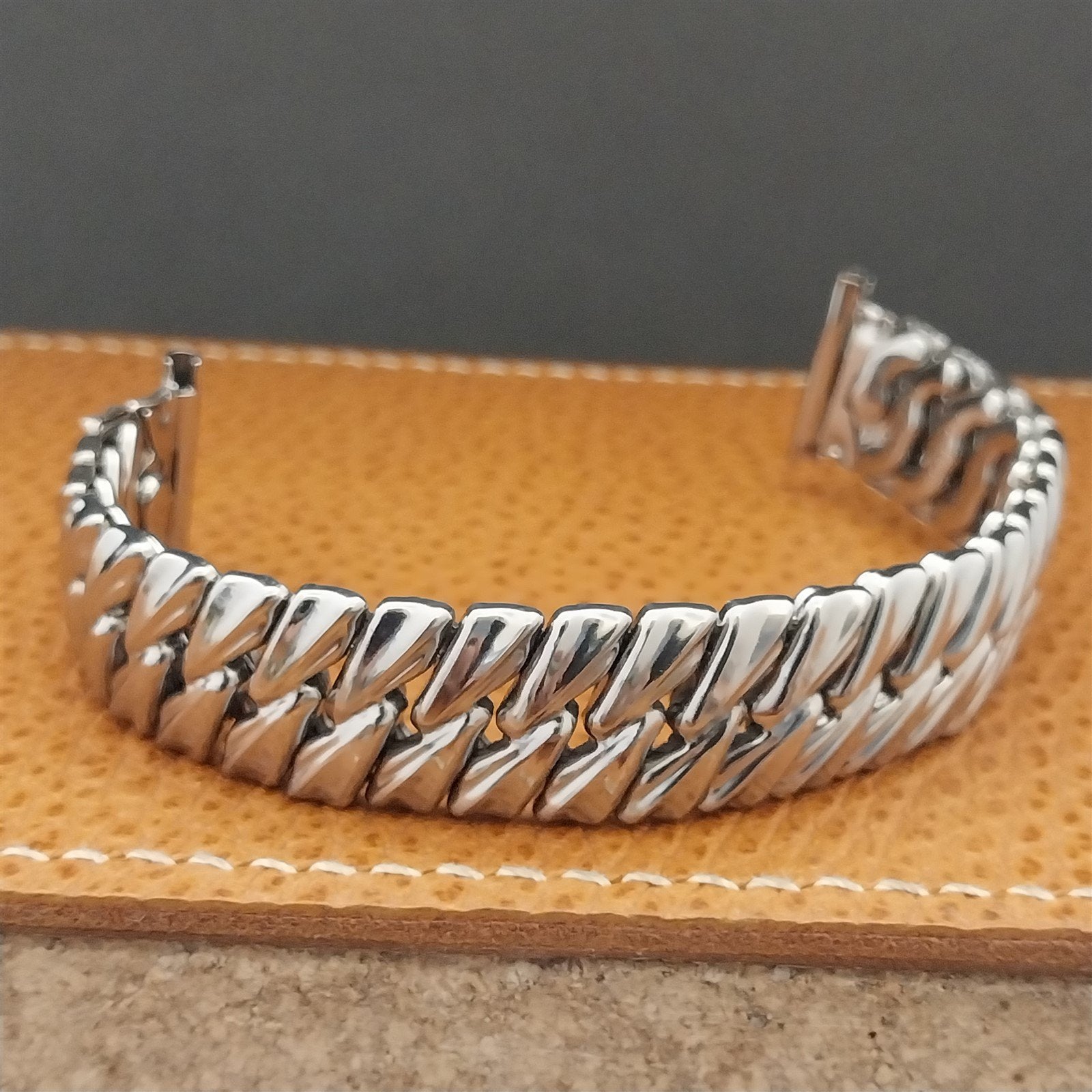 19mm 18mm 1940s Bretton Stainless Steel Expansion Unused Vintage Watch Band