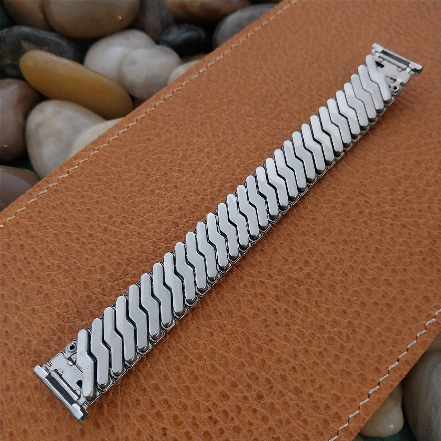 Eton Vintage 17.2mm 17mm 16nStainless Steel Expansion Unused 1950s Watch Band