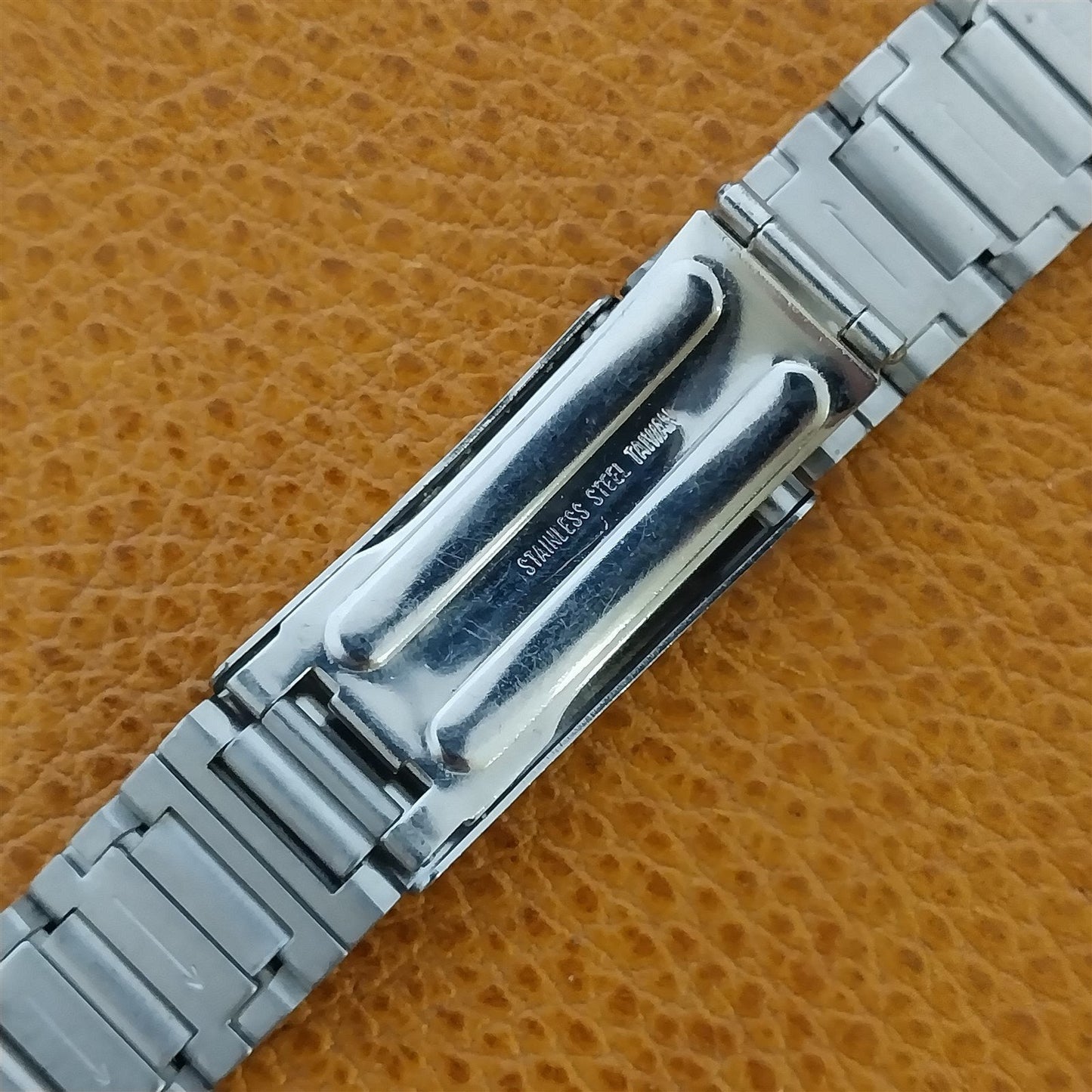 Single Center-Lug Stainless Steel 1970s LED LCD nos Vintage Watch Band