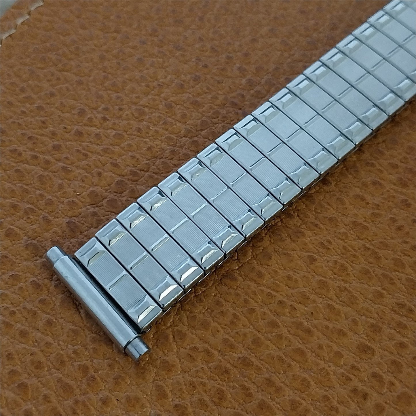 BearFlex Japan Stainless Steel Expansion nos 16mm-20mm 1970s Vintage Watch Band