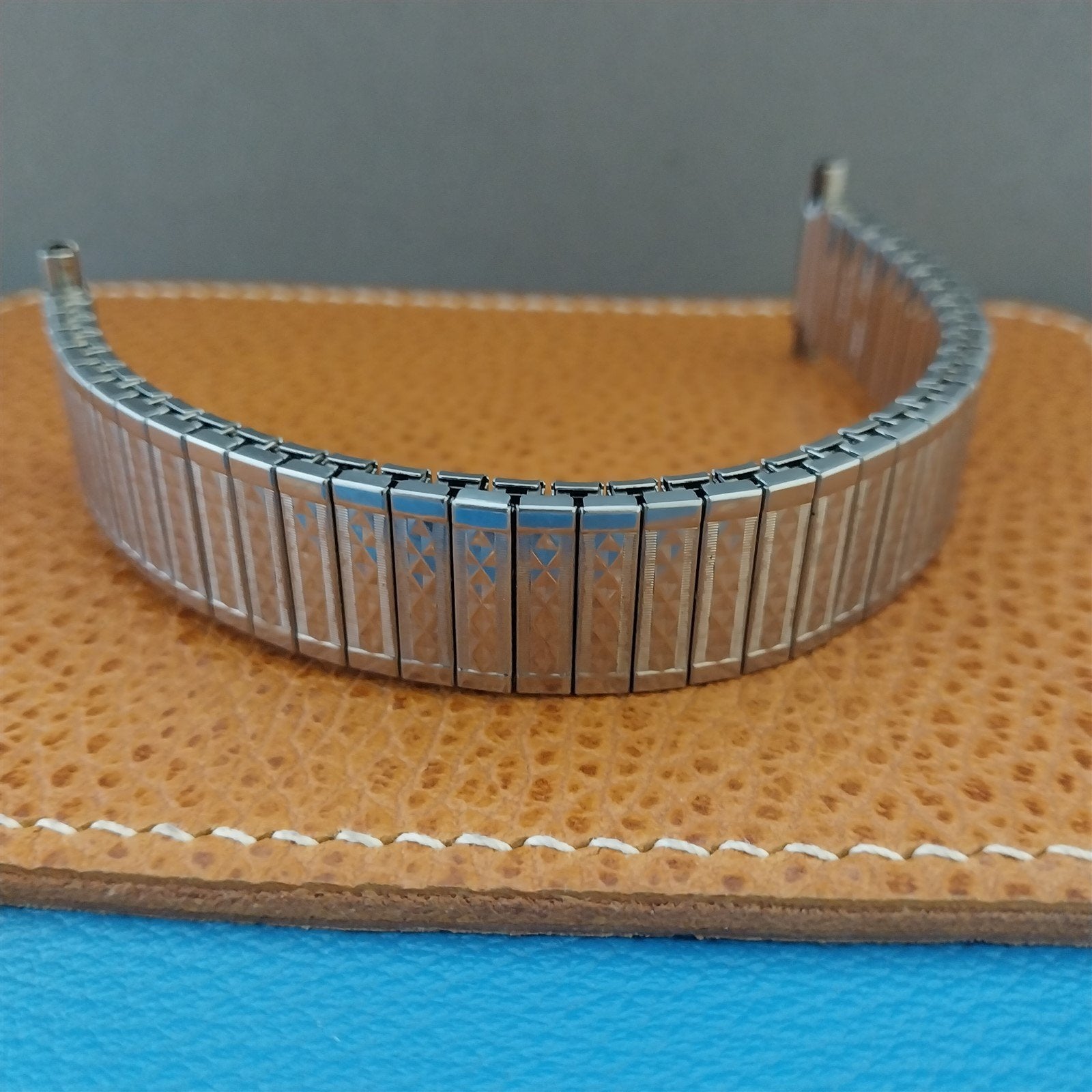 Vintage BearFlex Stainless Steel Expansion 16mm-22mm 1970s Unused Watch Band