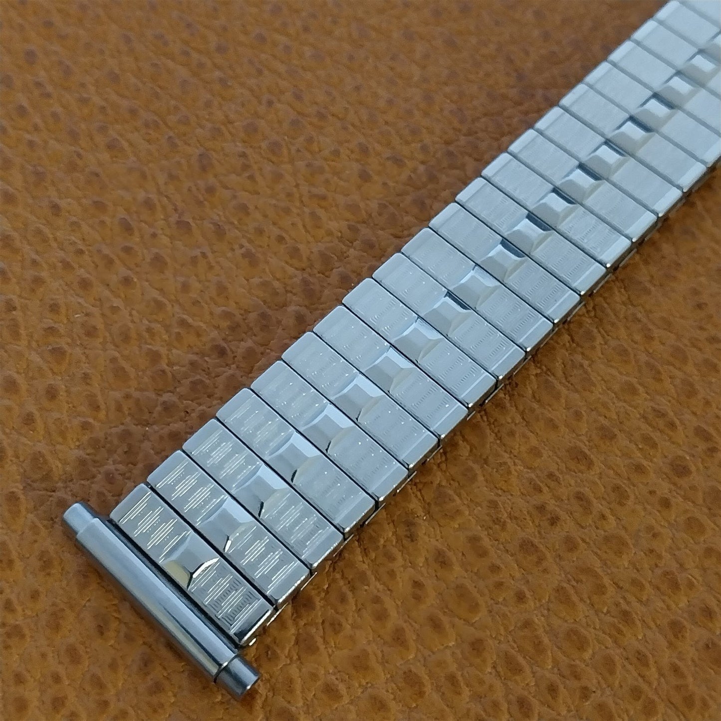 18mm 20mm BearFlex Japan Stainless Steel Expansion Unused 70s Vintage Watch Band