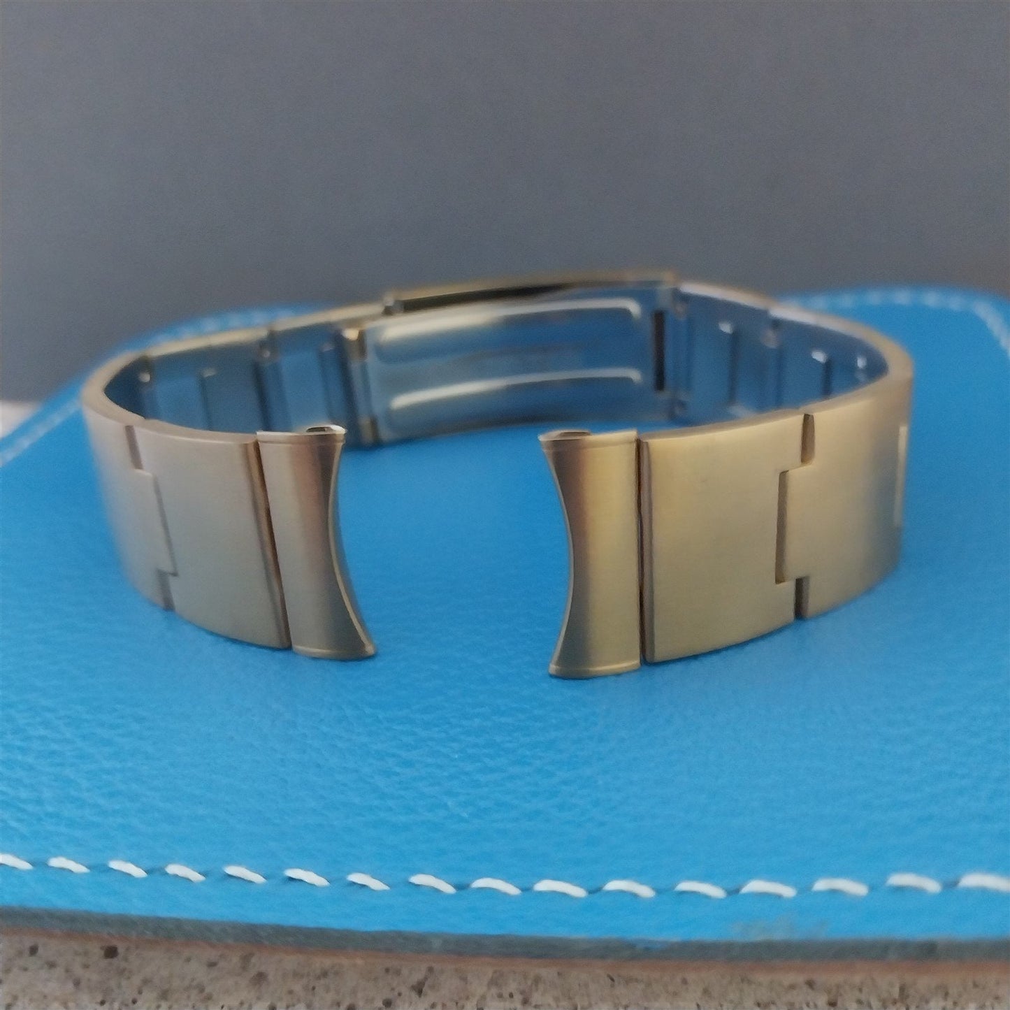 18mm 19mm Kreisler Stelux Gold-Tone 1970s Unused Vintage Watch Band