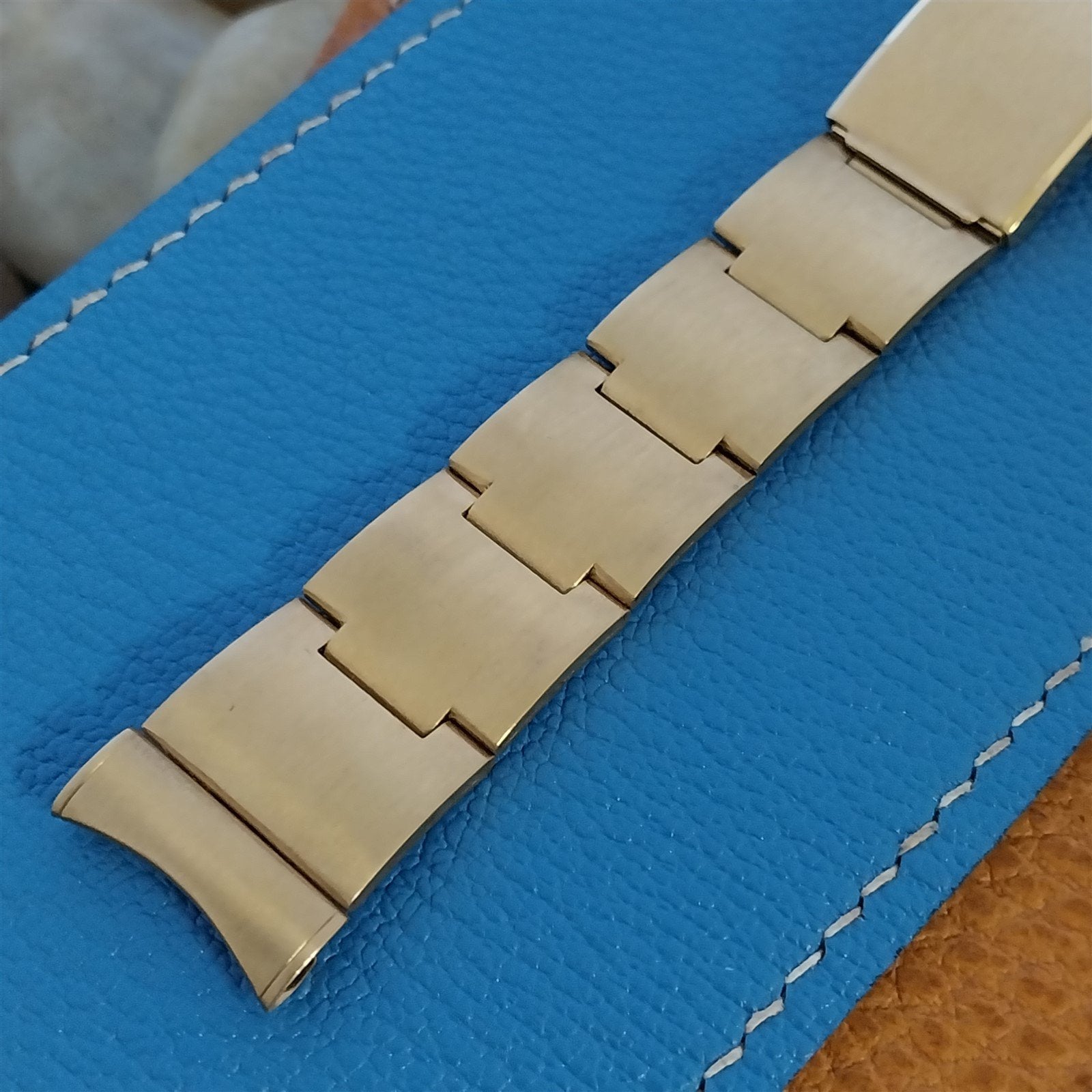 18mm 19mm Kreisler Stelux Gold-Tone 1970s Unused Vintage Watch Band
