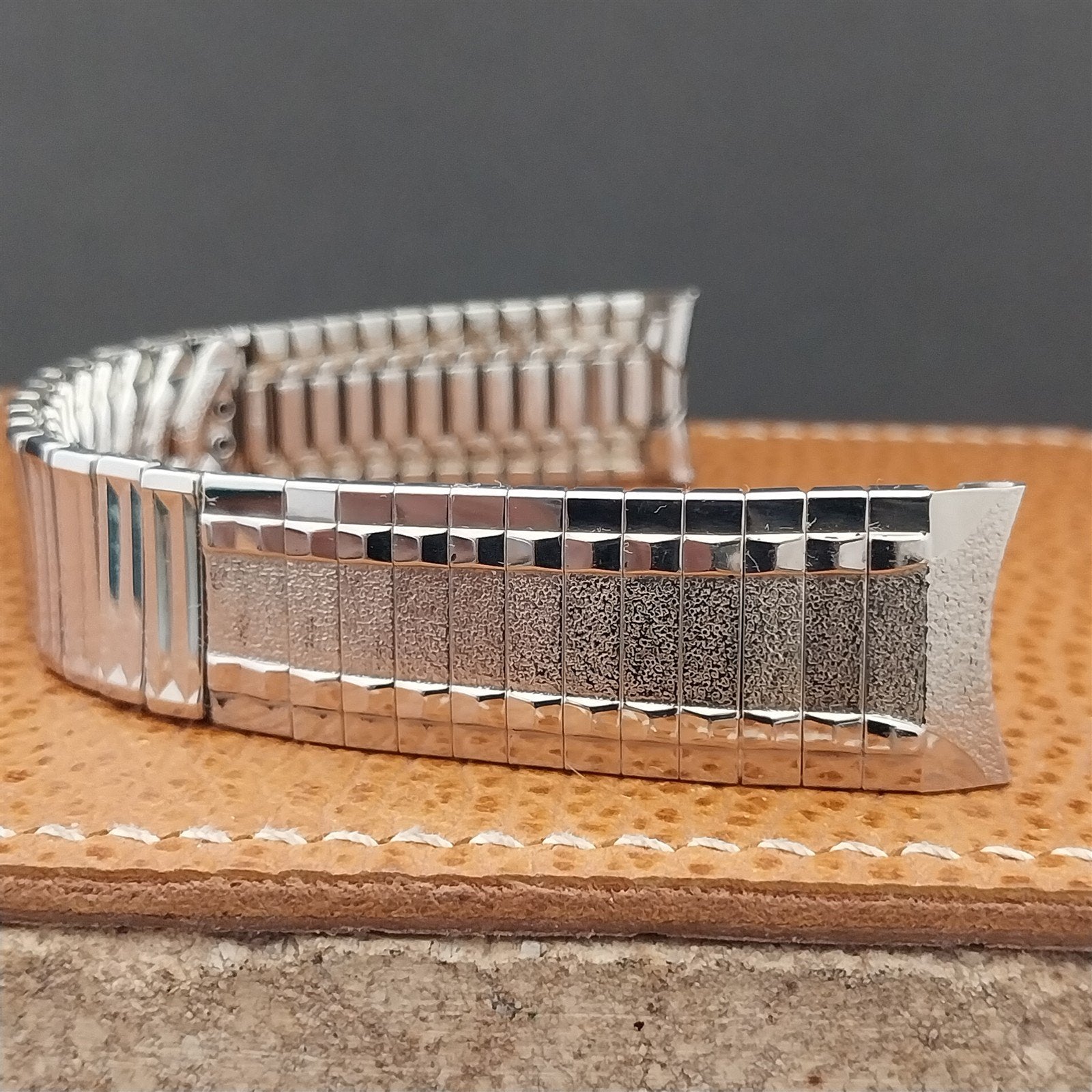 17.2mm Kreisler USA Stainless Steel nos 1960s Vintage Watch Band