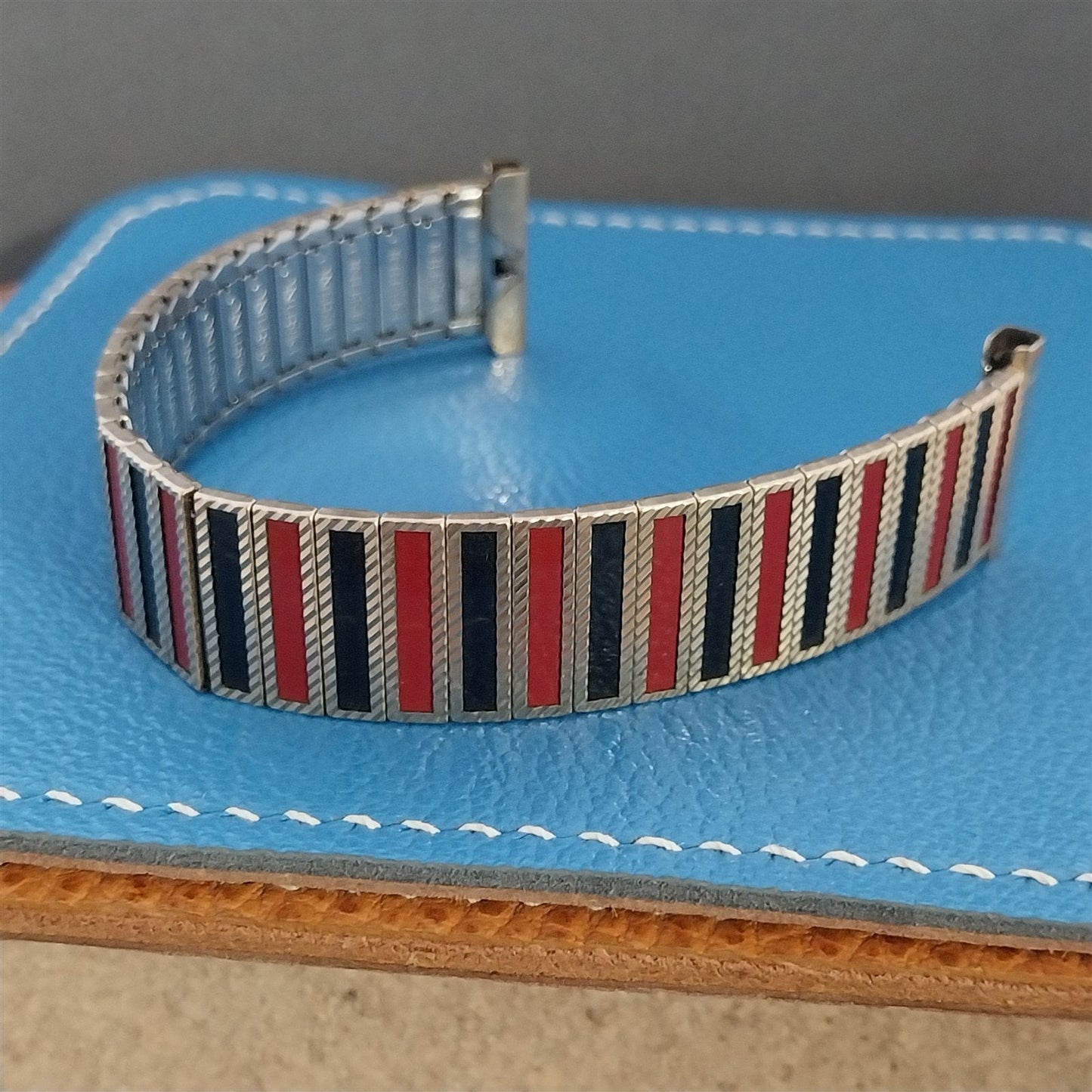 Destino Gold-Filled Black & Red Uniflex USA 1960s nos Vintage Watch Band