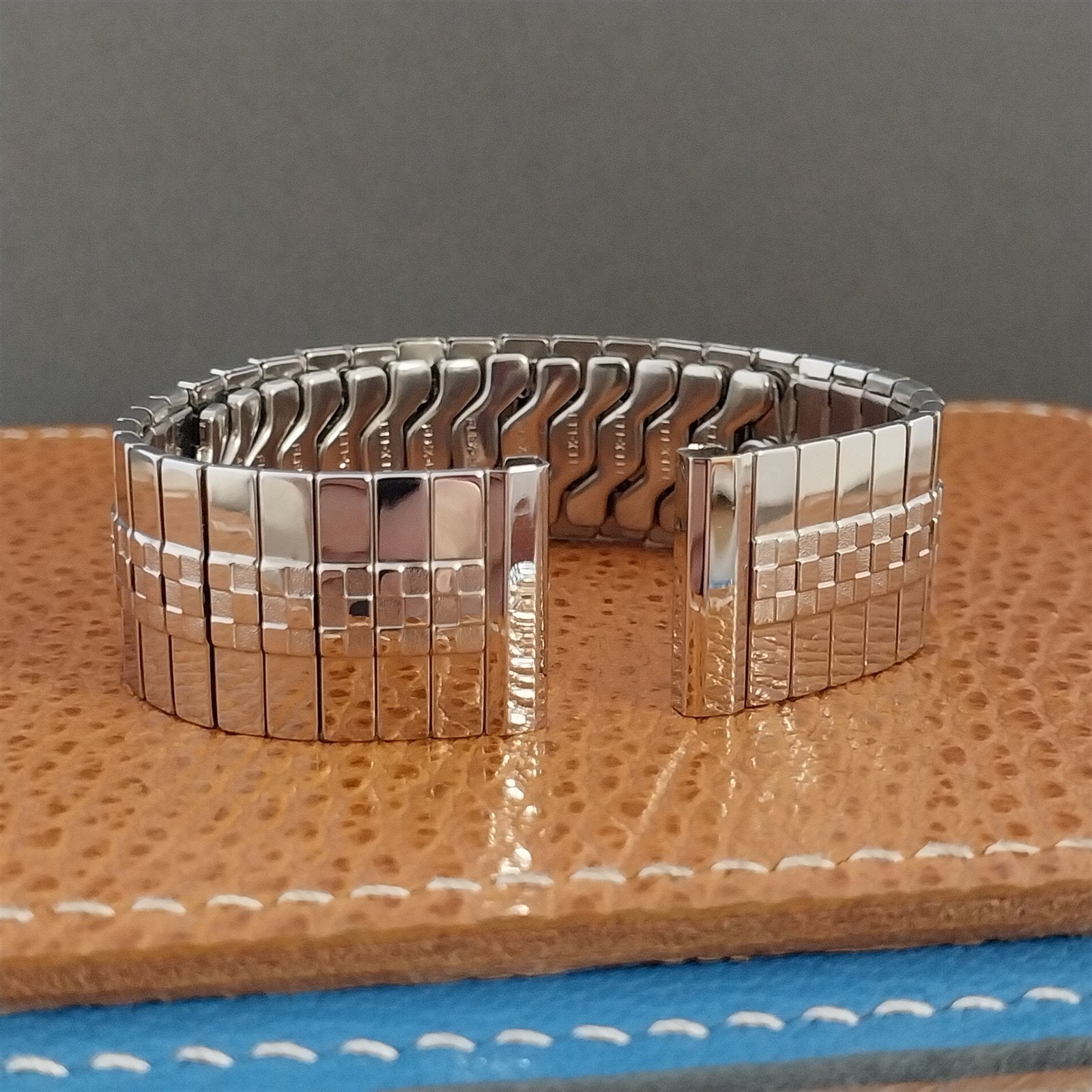 Vintage 1950s 17.2mm Flex-Let Domino 10k White Gold Filled Expansion Watch Band