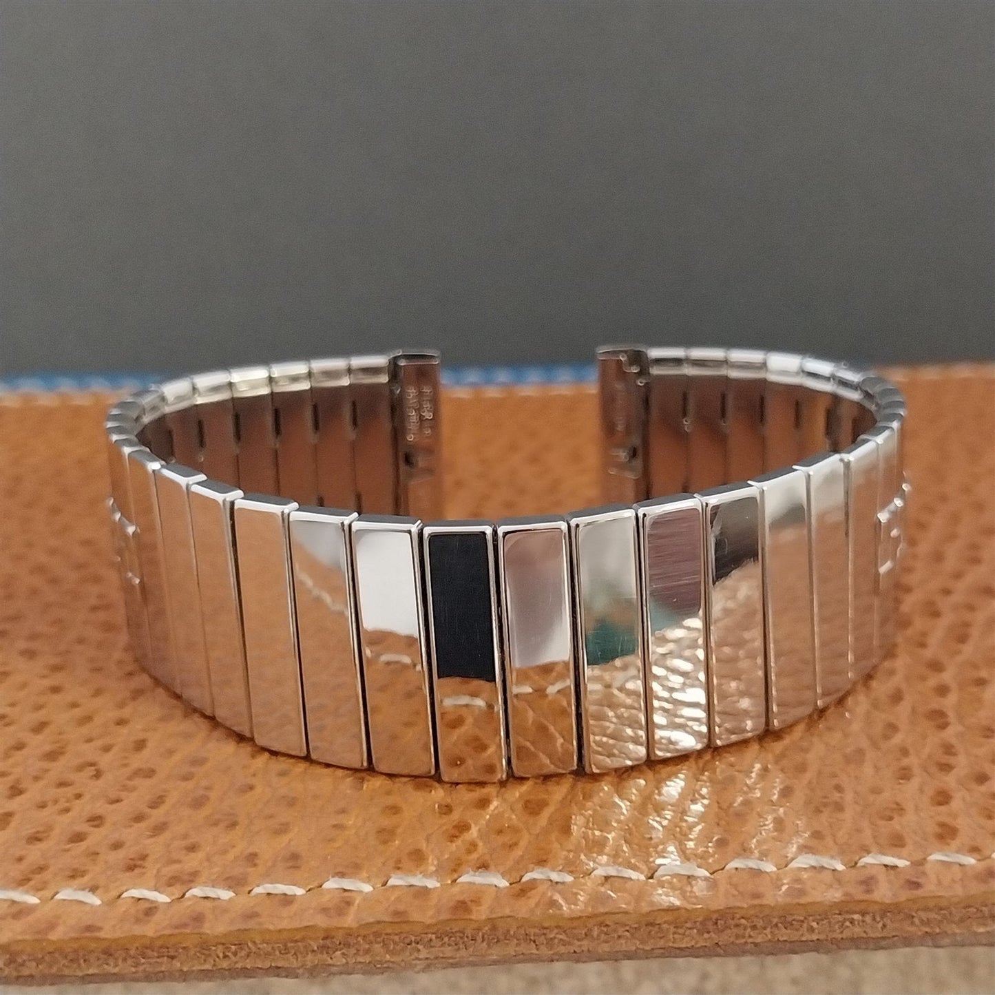 Vintage 1950s 17.2mm Flex-Let Domino 10k White Gold Filled Expansion Watch Band