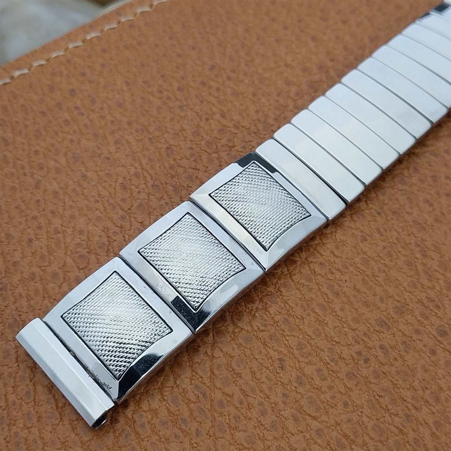 White Gold-Filled 17.2mm 1959 Flex-Let USA MCM Unused Vintage Watch Band