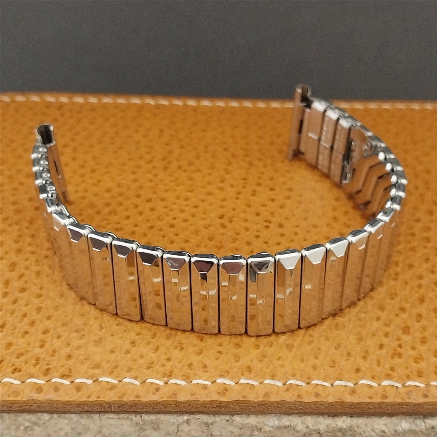 Vintage 1950s nos Duchess USA Stainless Steel Scissor Expansion Watch Band