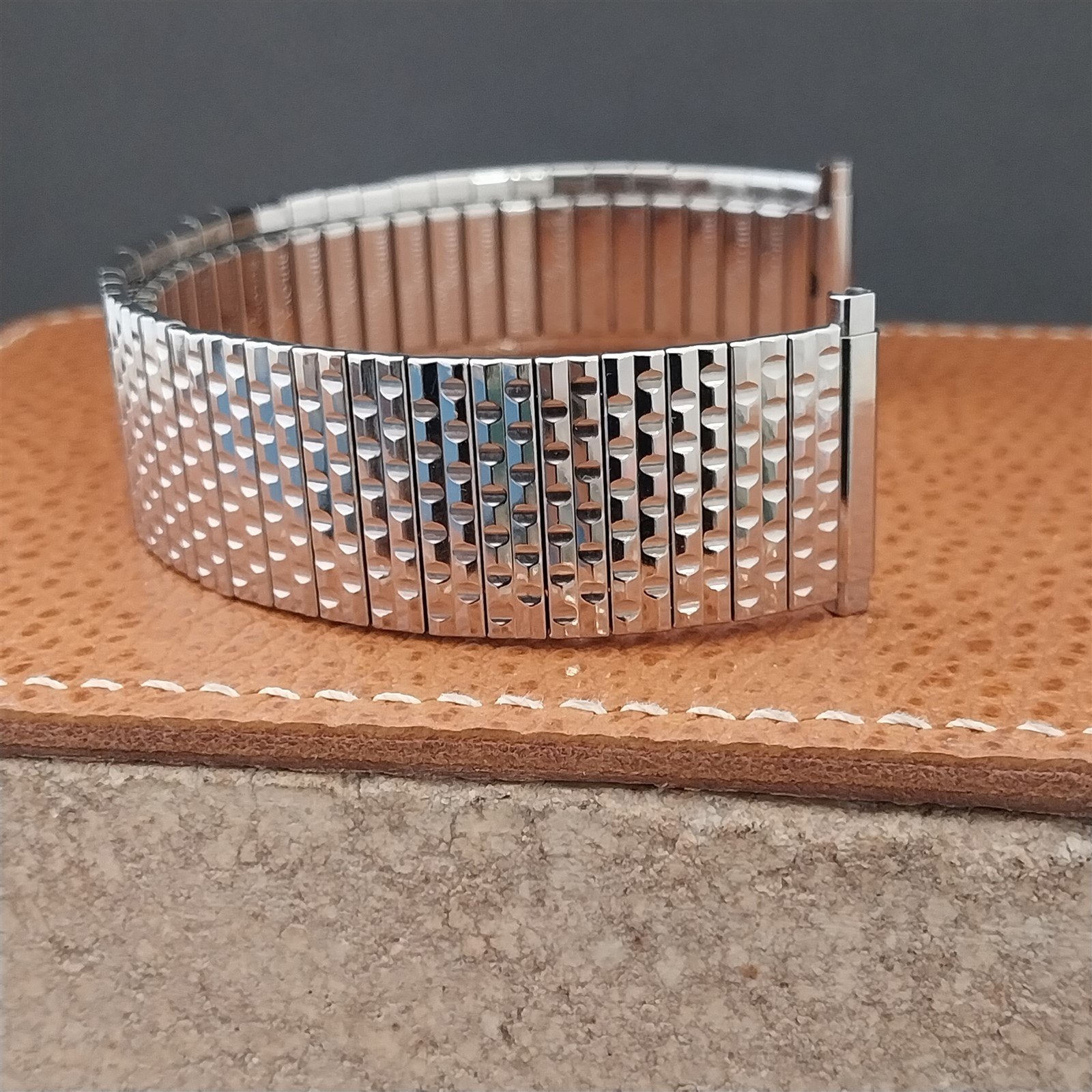 Bulova Stainless Steel Long Expansion nos 1970s Vintage Watch Band