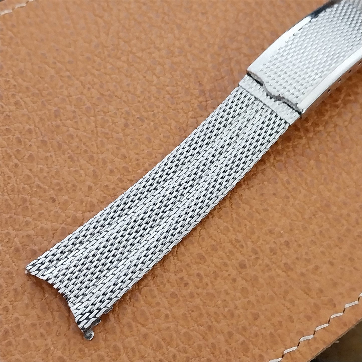 17.2mm Stainless Steel Mesh Duchess USA nos 1960s Vintage Watch Band