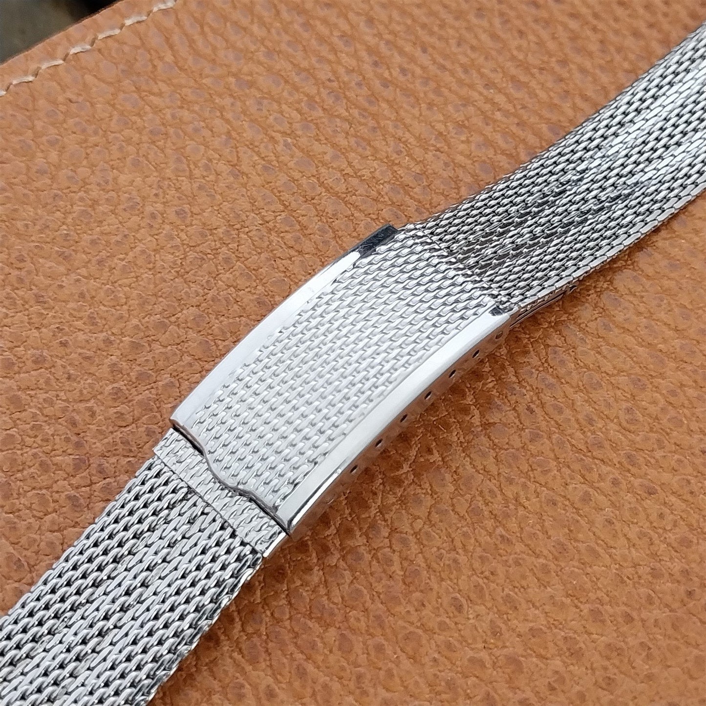 17.2mm Stainless Steel Mesh Duchess USA nos 1960s Vintage Watch Band