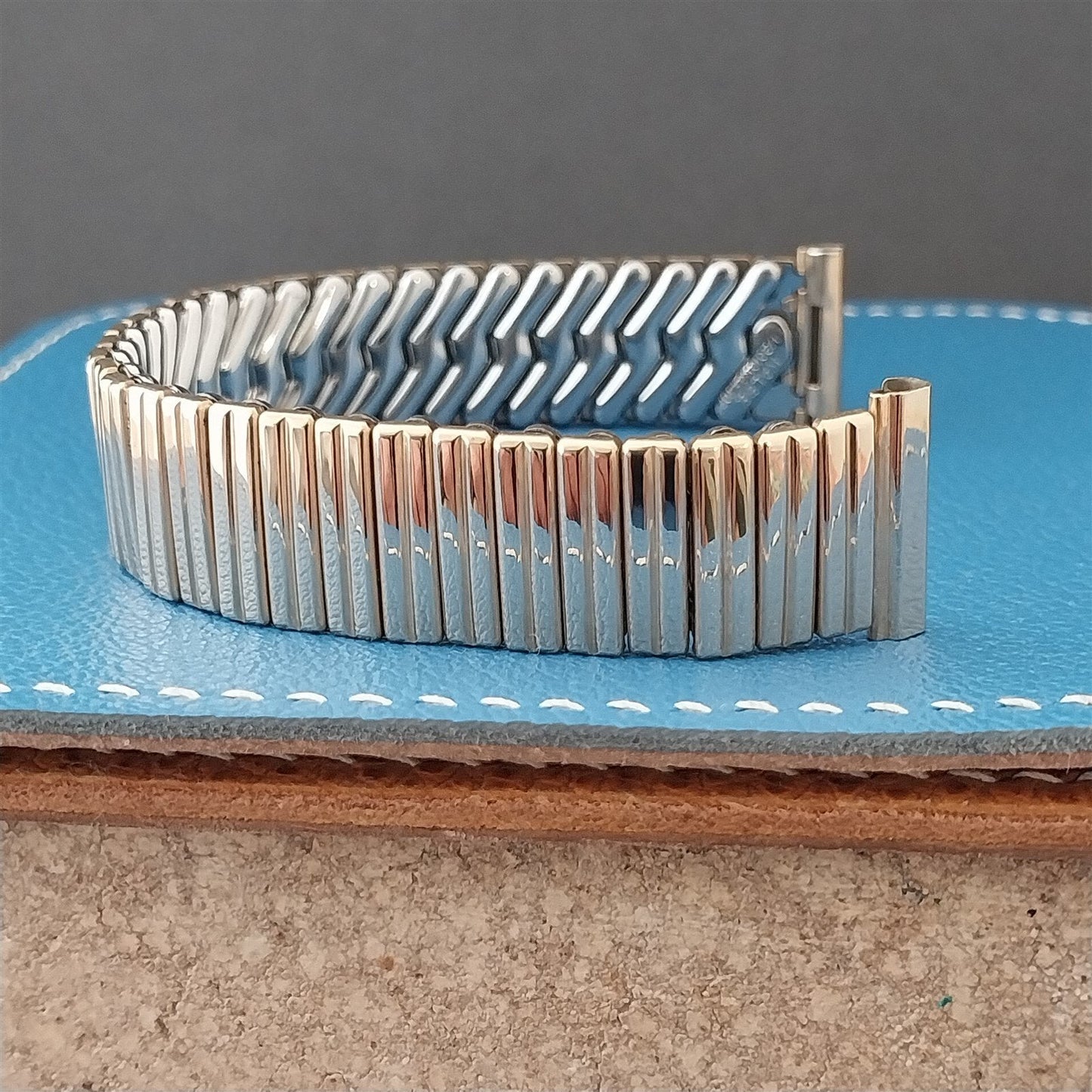 17.2mm 10k Gold-Filled Kalbe Scissor Expansion nos Vintage Watch Band