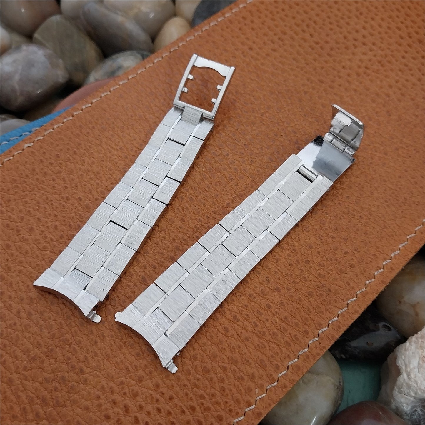11/16" 17.2mm White Gold hge Chavis nos 1970s Vintage Watch Band