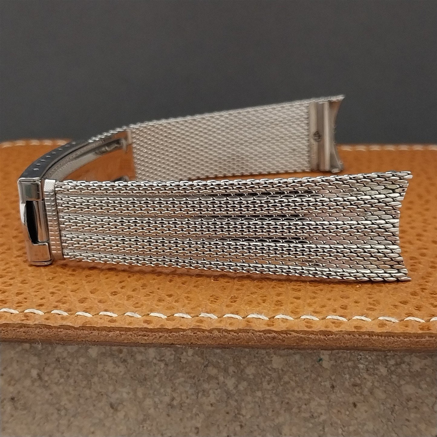 Vintage 18mm Stainless Steel Mesh Hadley USA 1970s Unused Classic Watch Band
