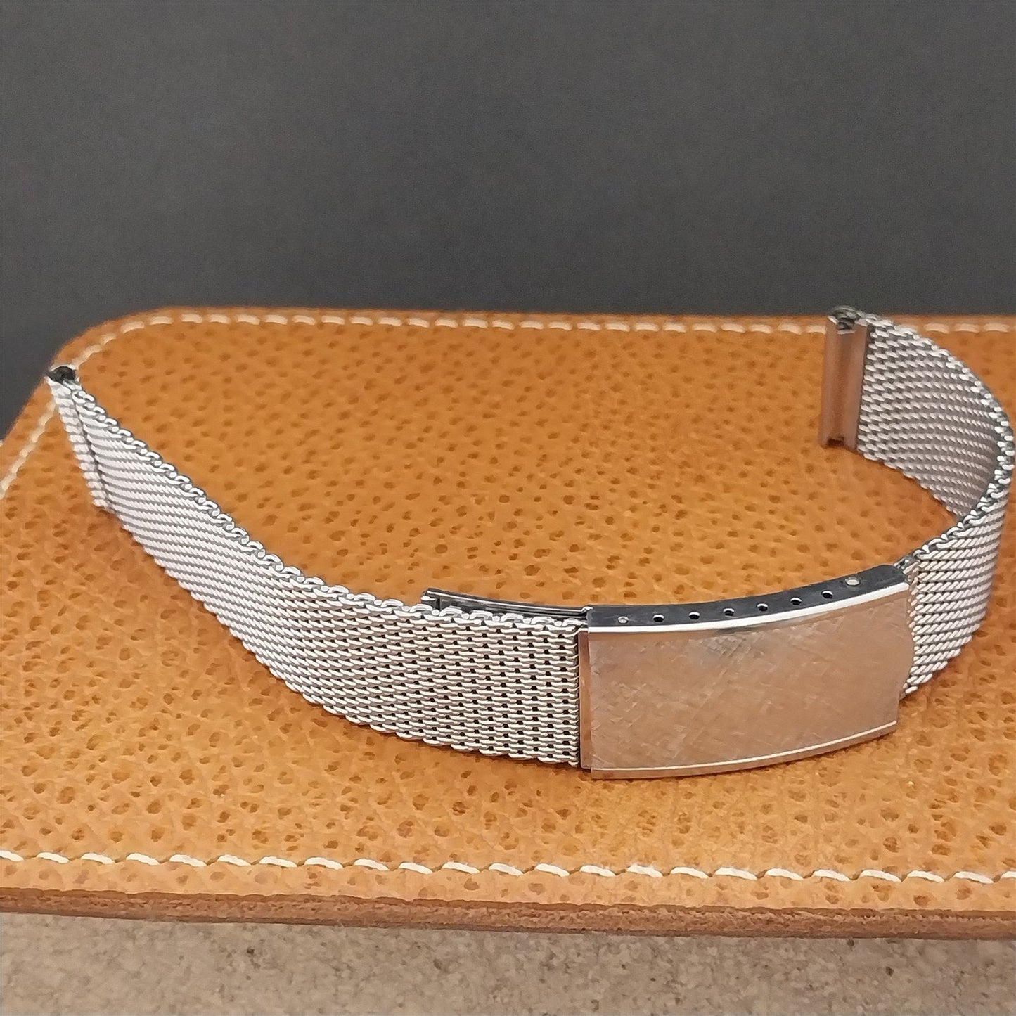 17.2mm Stainless Steel Mesh Hadley USA 1970s Vintage Watch Band nos