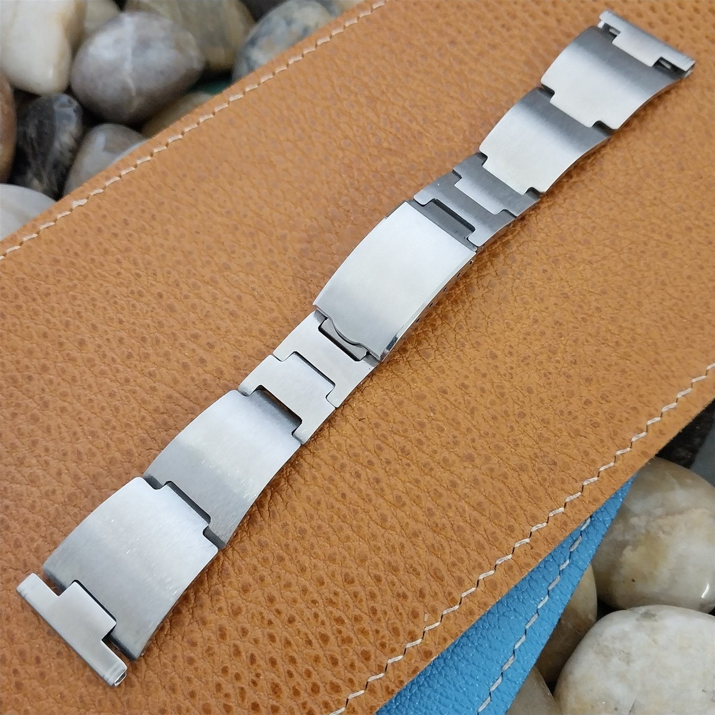 22mm Solid Stainless Steel Hadley nos 1960s-1970s Vintage Watch Band