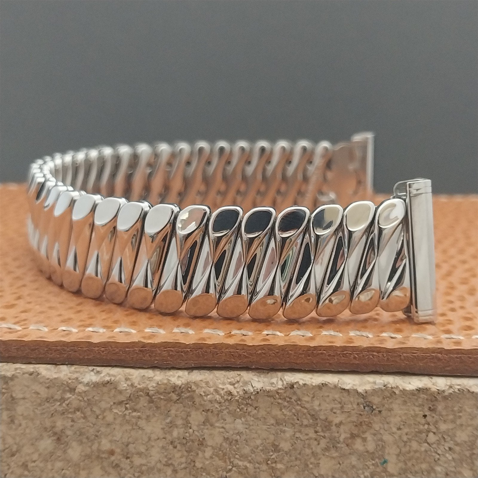 1950s Bellavance Long Stainless Steel Expansion nos Vintage Watch Band 16mm-19mm