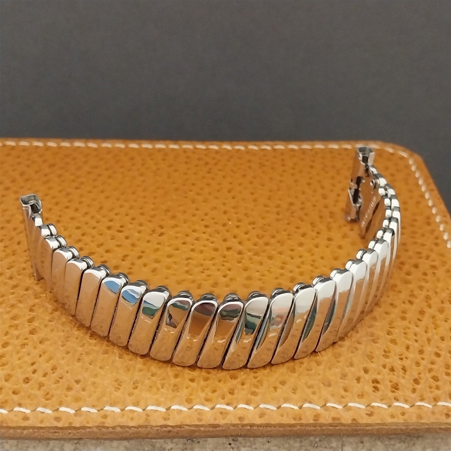 16mm 18mm 19mm Bellavance Stainless Steel Short Unused Vintage Watch Band