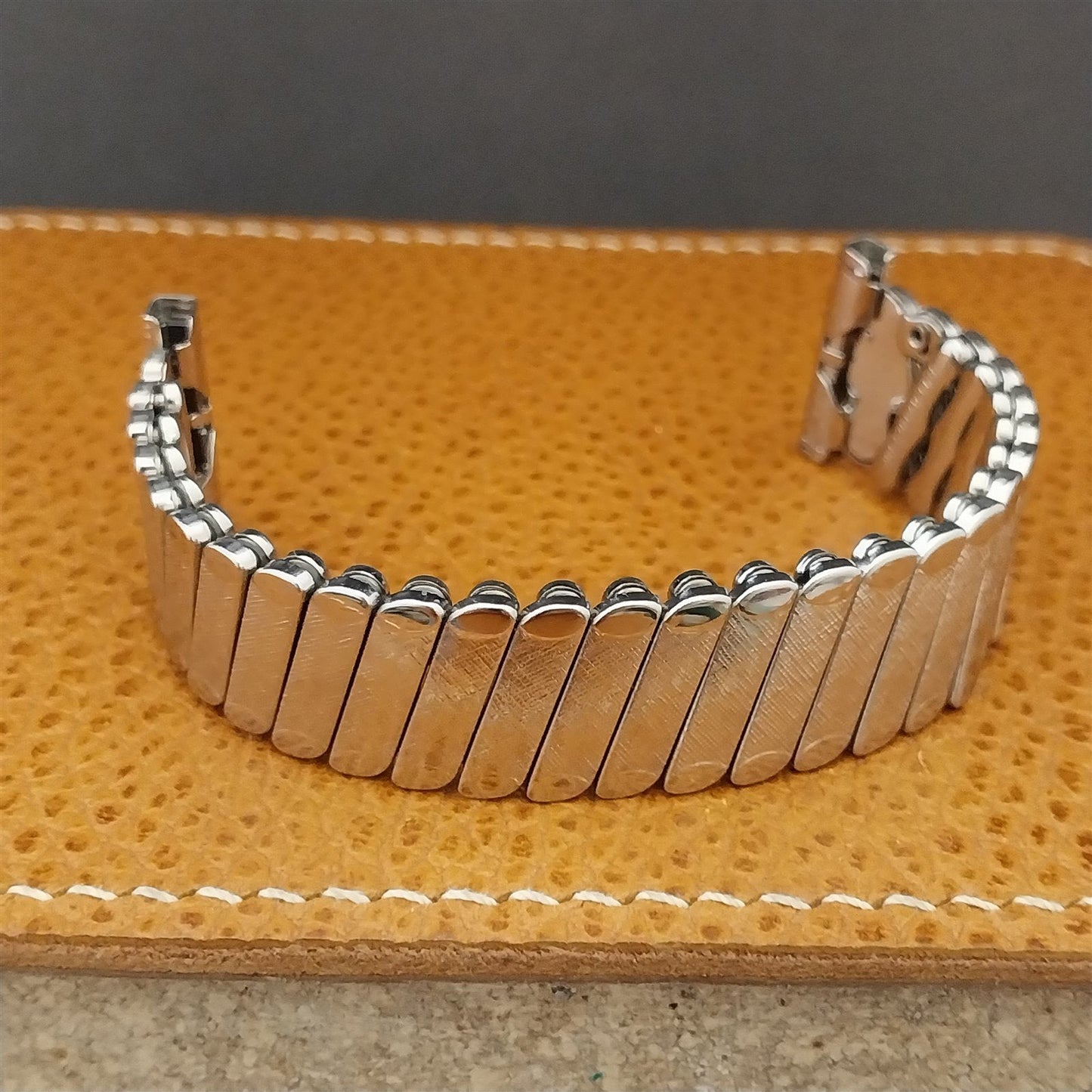 16mm 18mm 19mm Short 50s Bellavance Stainless Steel Expansion Uused Watch Band