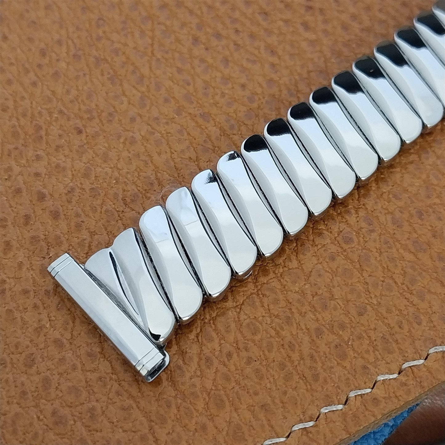 1950s Bellavance Stainless Steel Expansion nos Vintage Watch Band 16mm-19mm