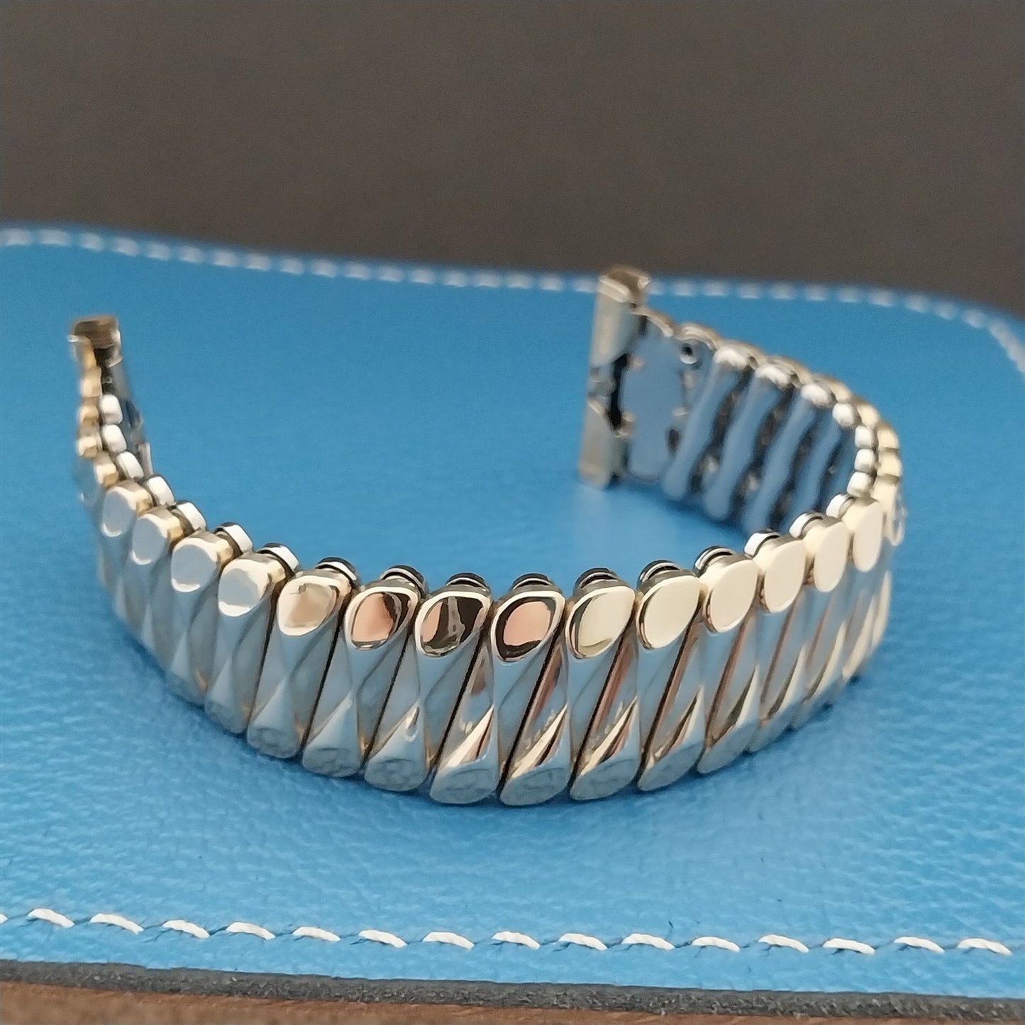 Bellavance short 10k Gold-Filled Expansion 1950s nos Vintage Watch Band