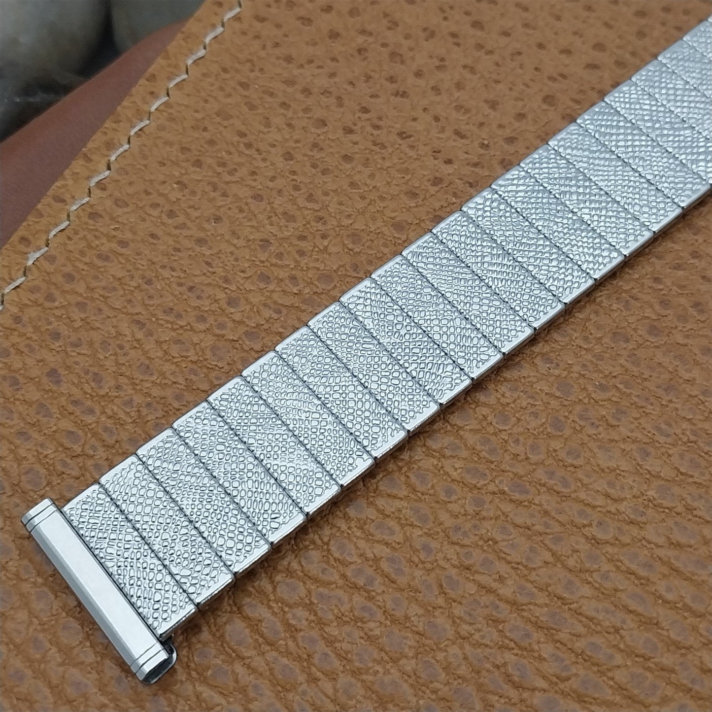 Vintage Uniflex Slim Stainless Steel Classic Expansion Unused 1960s Watch Band